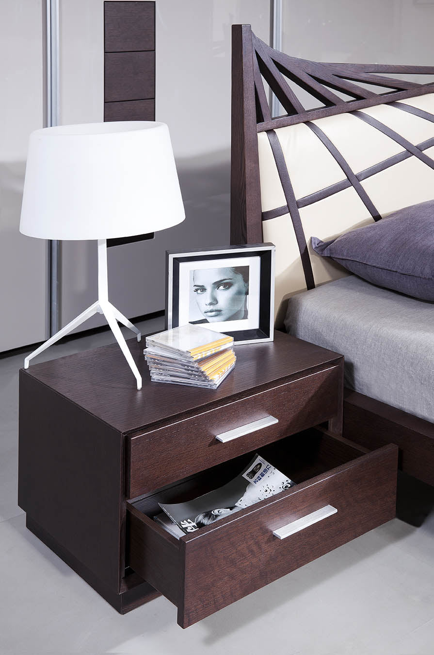 16" Brown Oak Veneer Nightstand