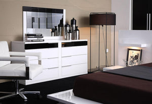 34" Lacquer MDF Platform Queen Bed