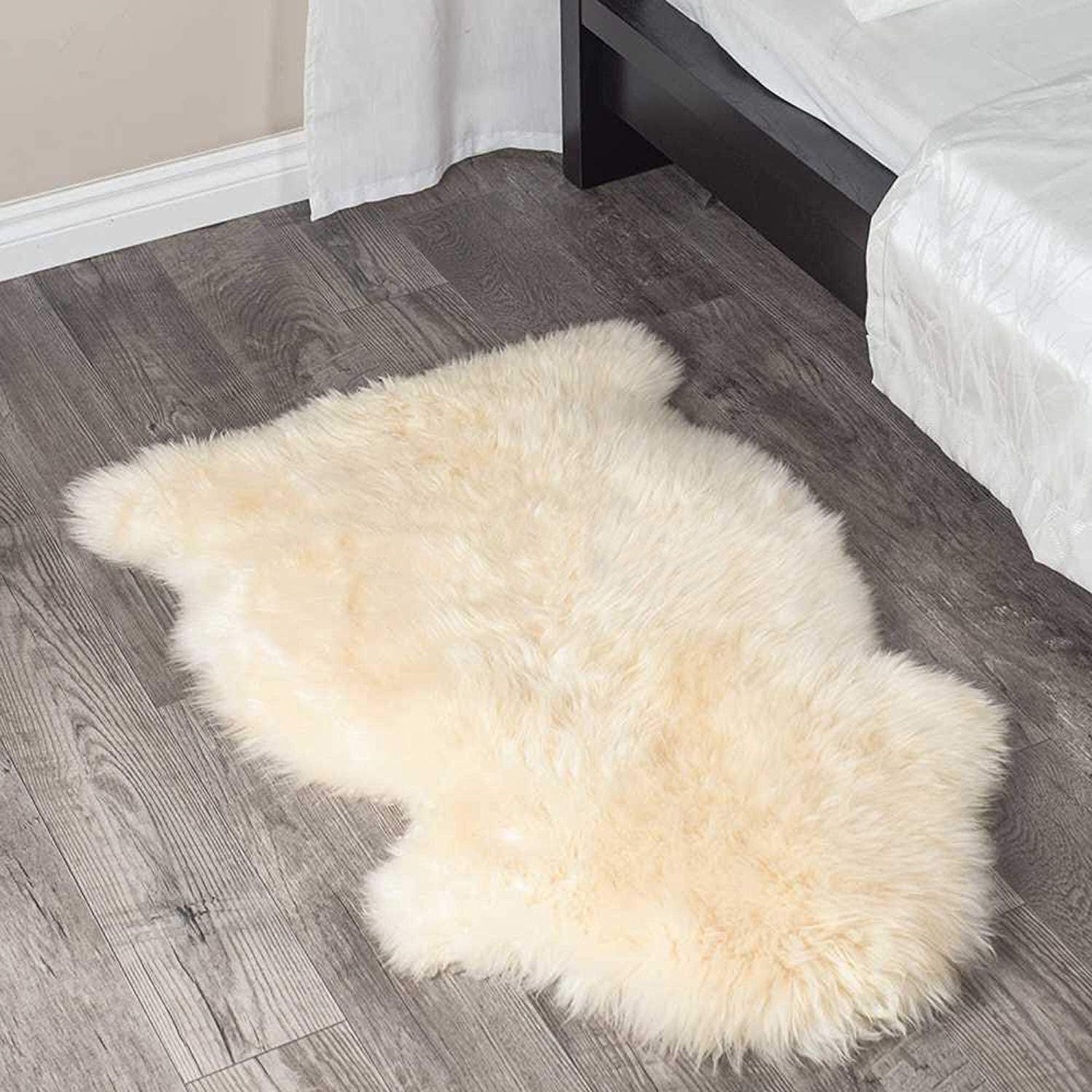 24" x 36" x 2" White Sheepskin Single Short-Haired - Area Rug