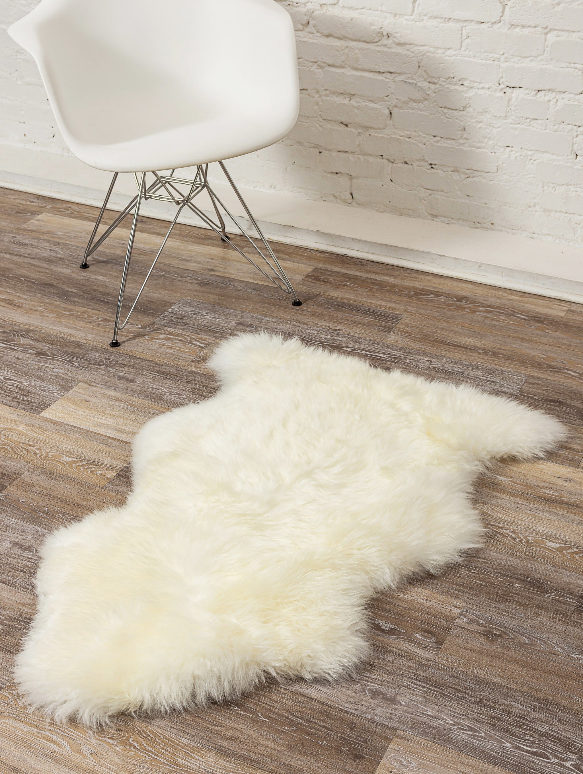 2' x 3'  Natural New Zealand Sheepskin Wool Area Rug in White