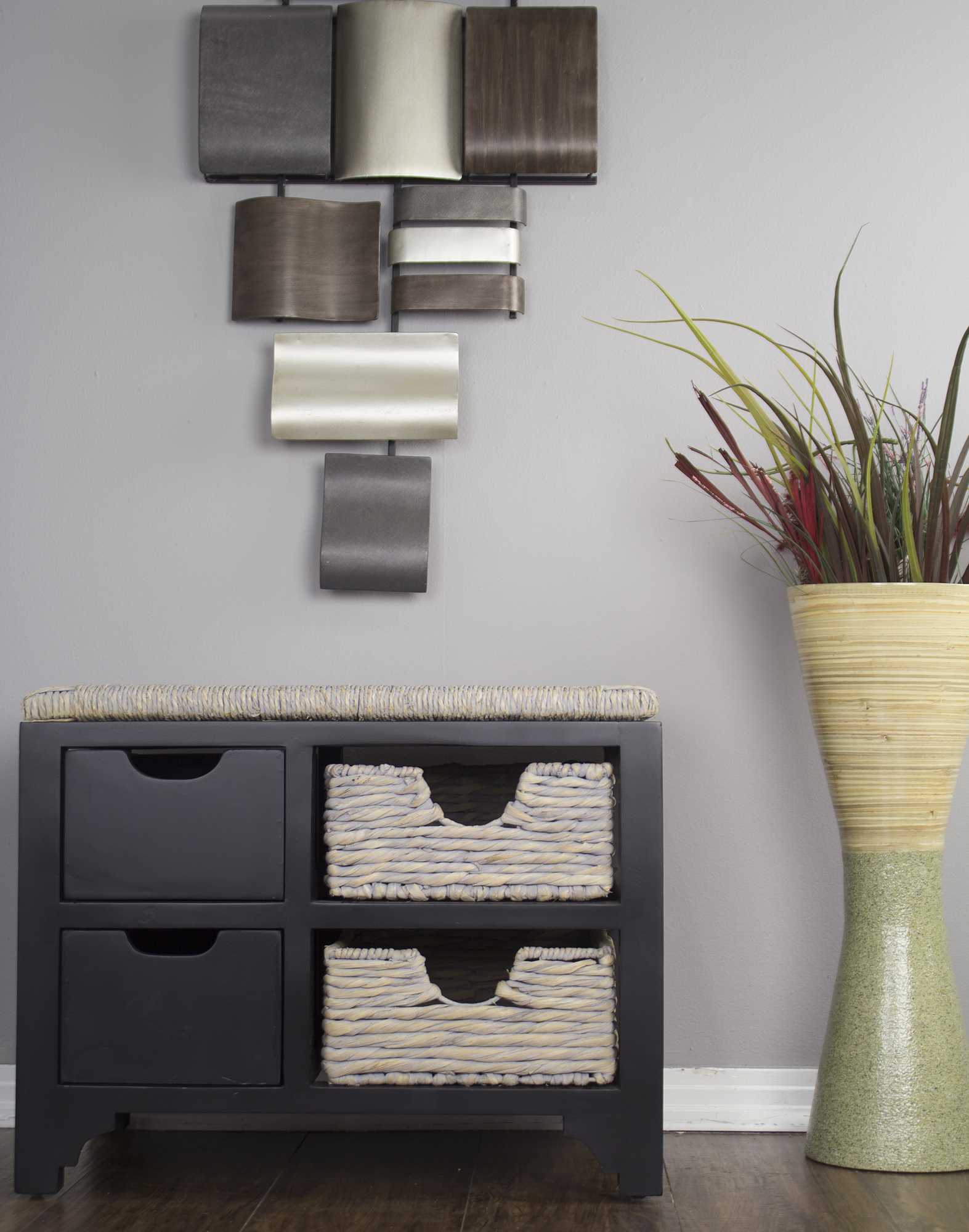 25" X 17" X 20" Black W  Gray Sea Grass Wood  MDF  Water Hyacinth Bench with  Hyacinth Baskets and a Seagrass Top