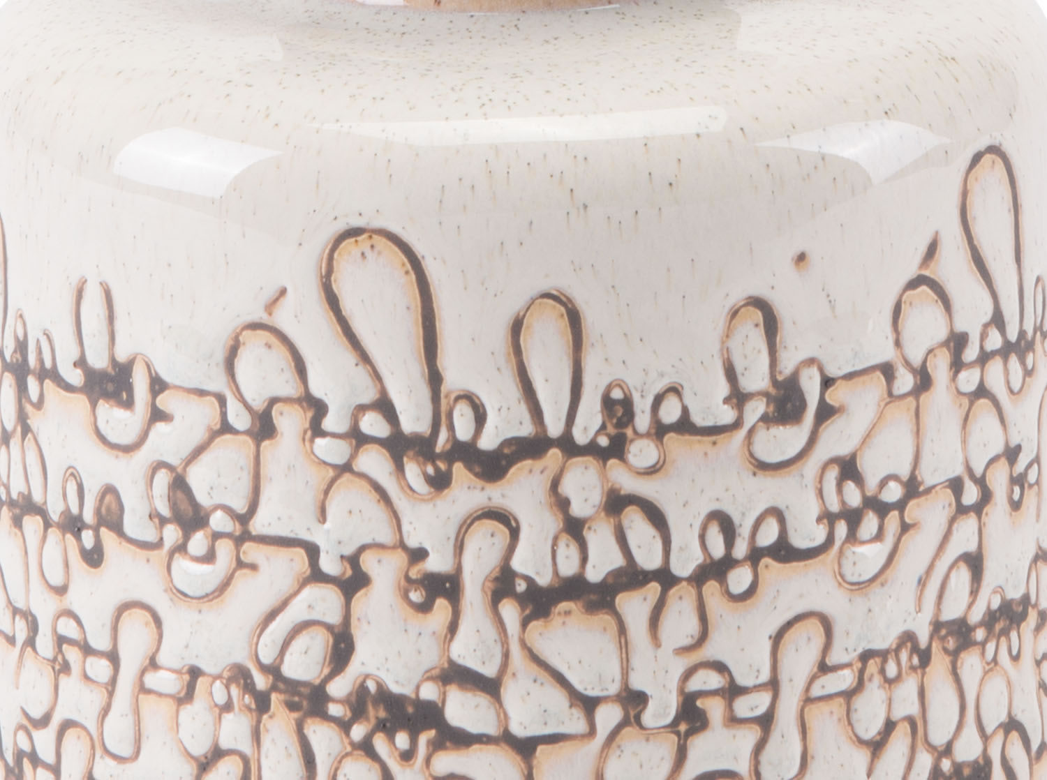 4.9" x 4.9" x 6.3" White, Ceramic, Bottle Small