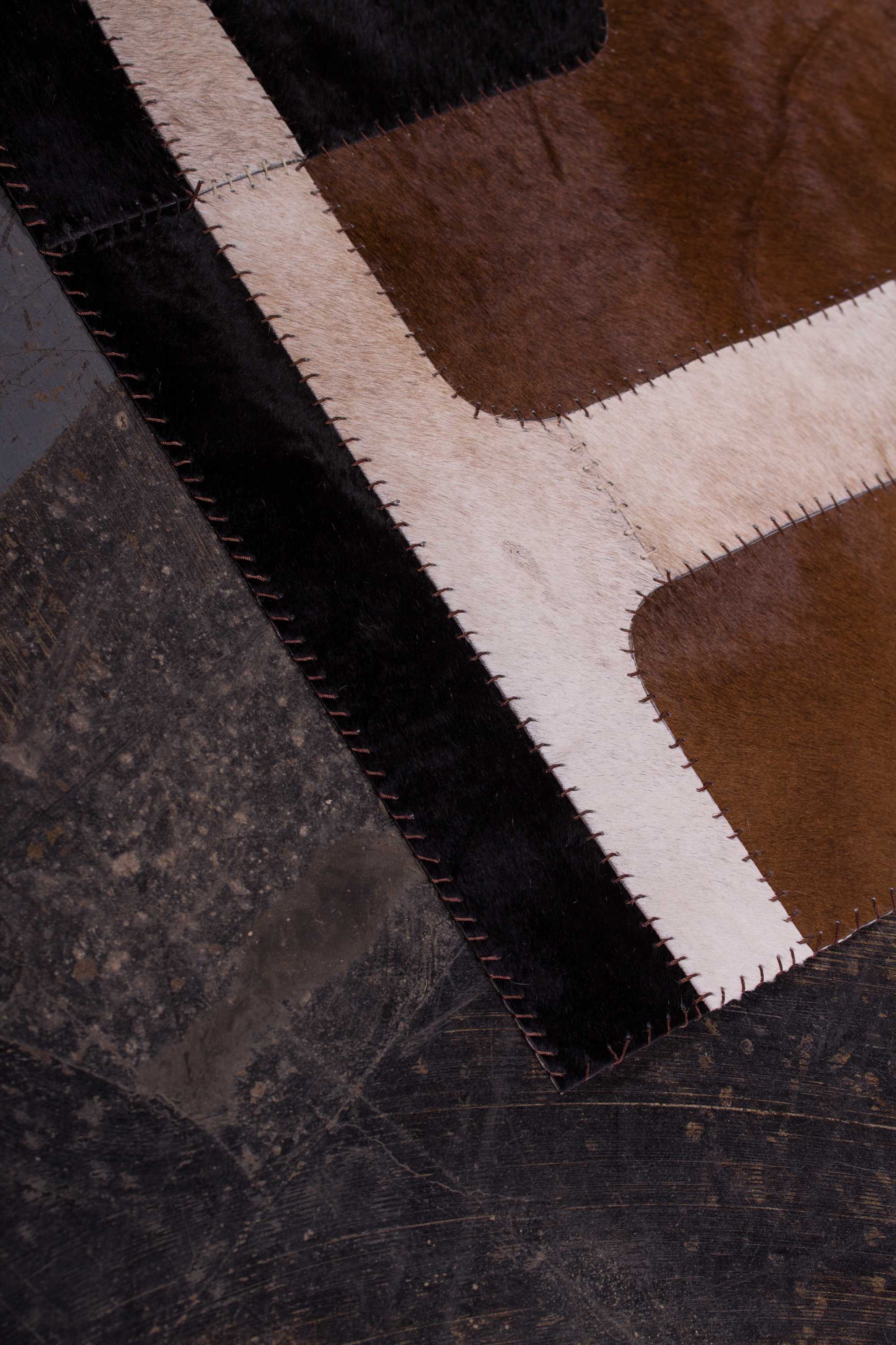 8" x 5" Tricolor Nostalgia Natural Stitched Cowhide - Area Rug
