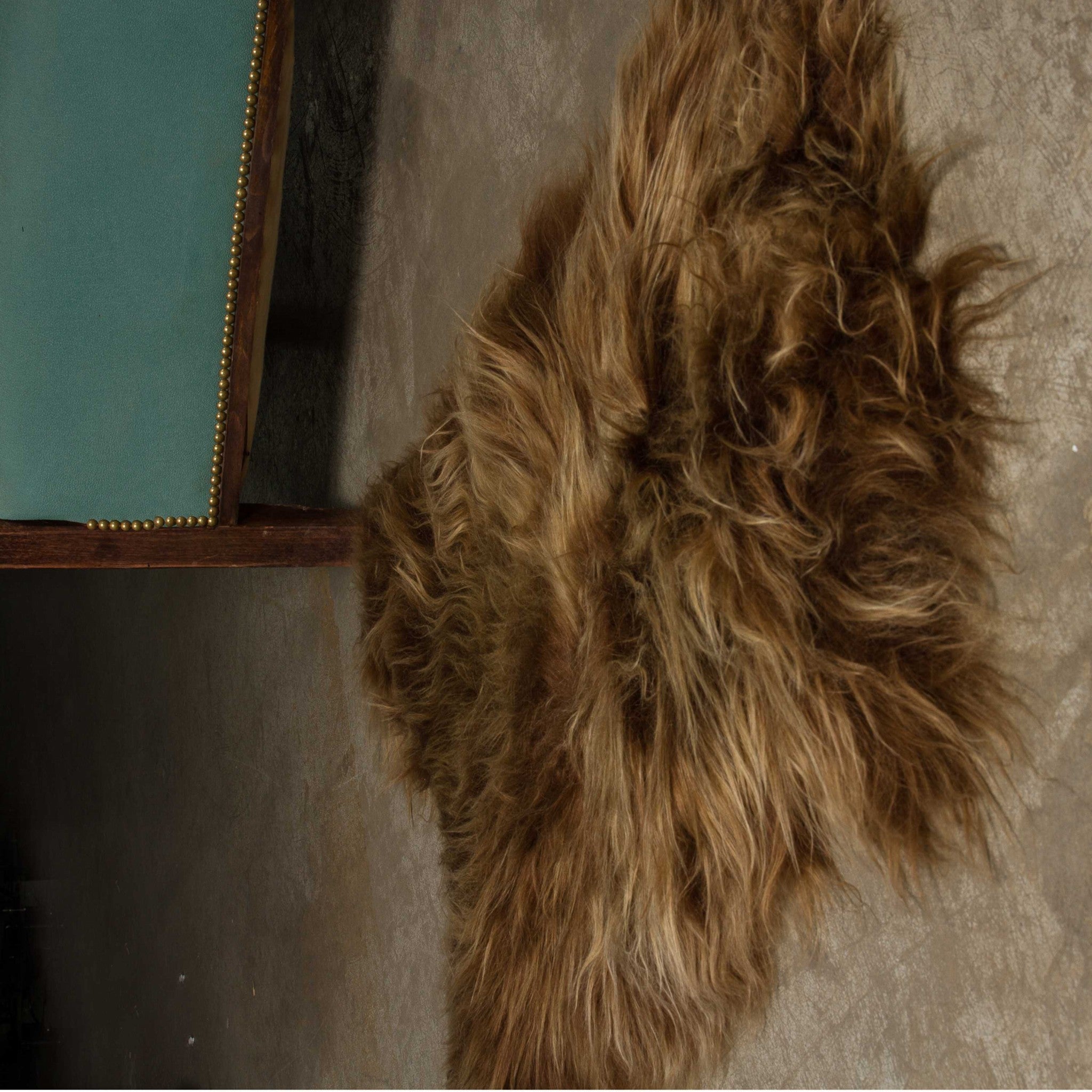 24" x 36" x 1.5" x 2" Chestnut Sheepskin Single Long-Haired - Area Rug