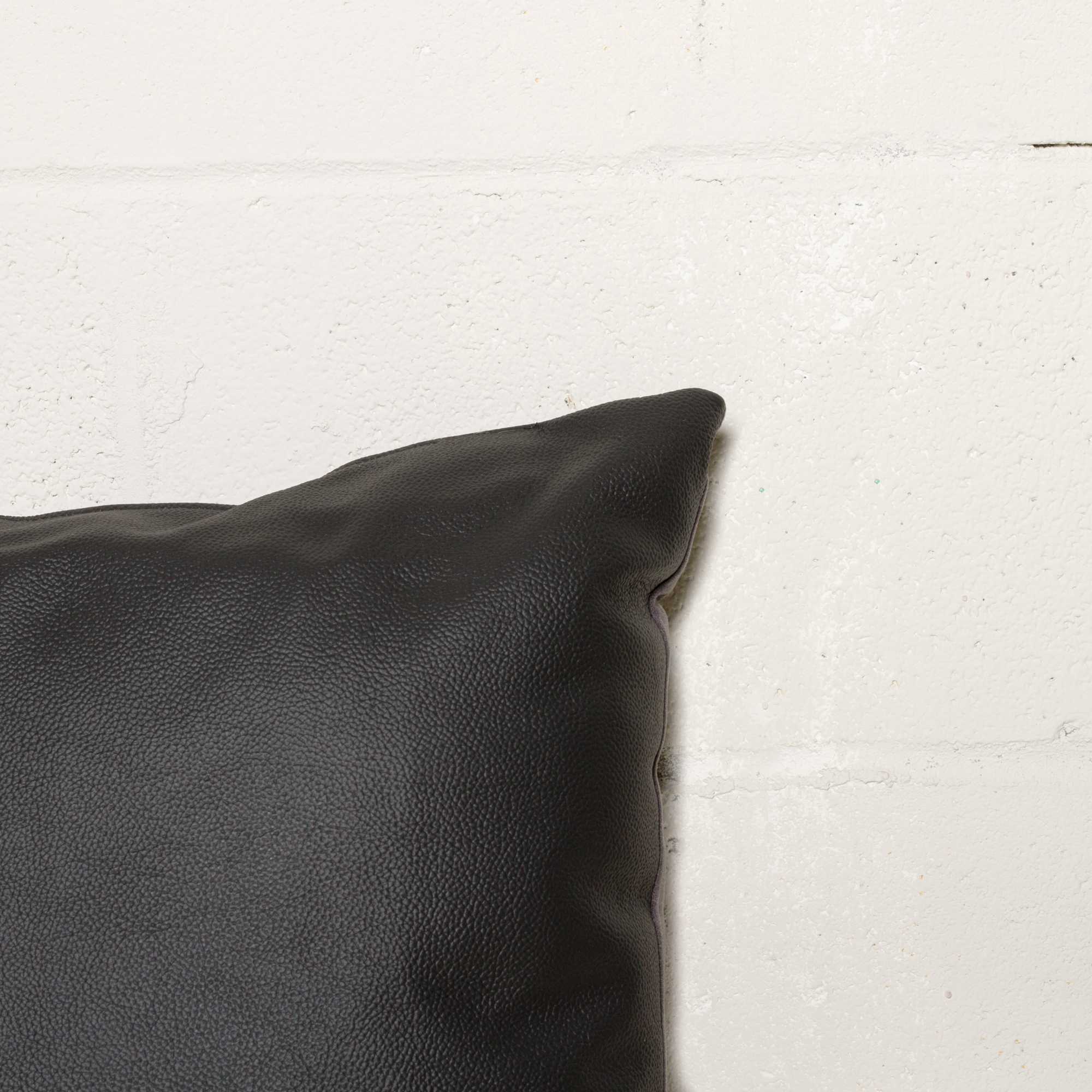 18" x 18" x 5" Black, Sienna Leather - Pillow 2-Pack