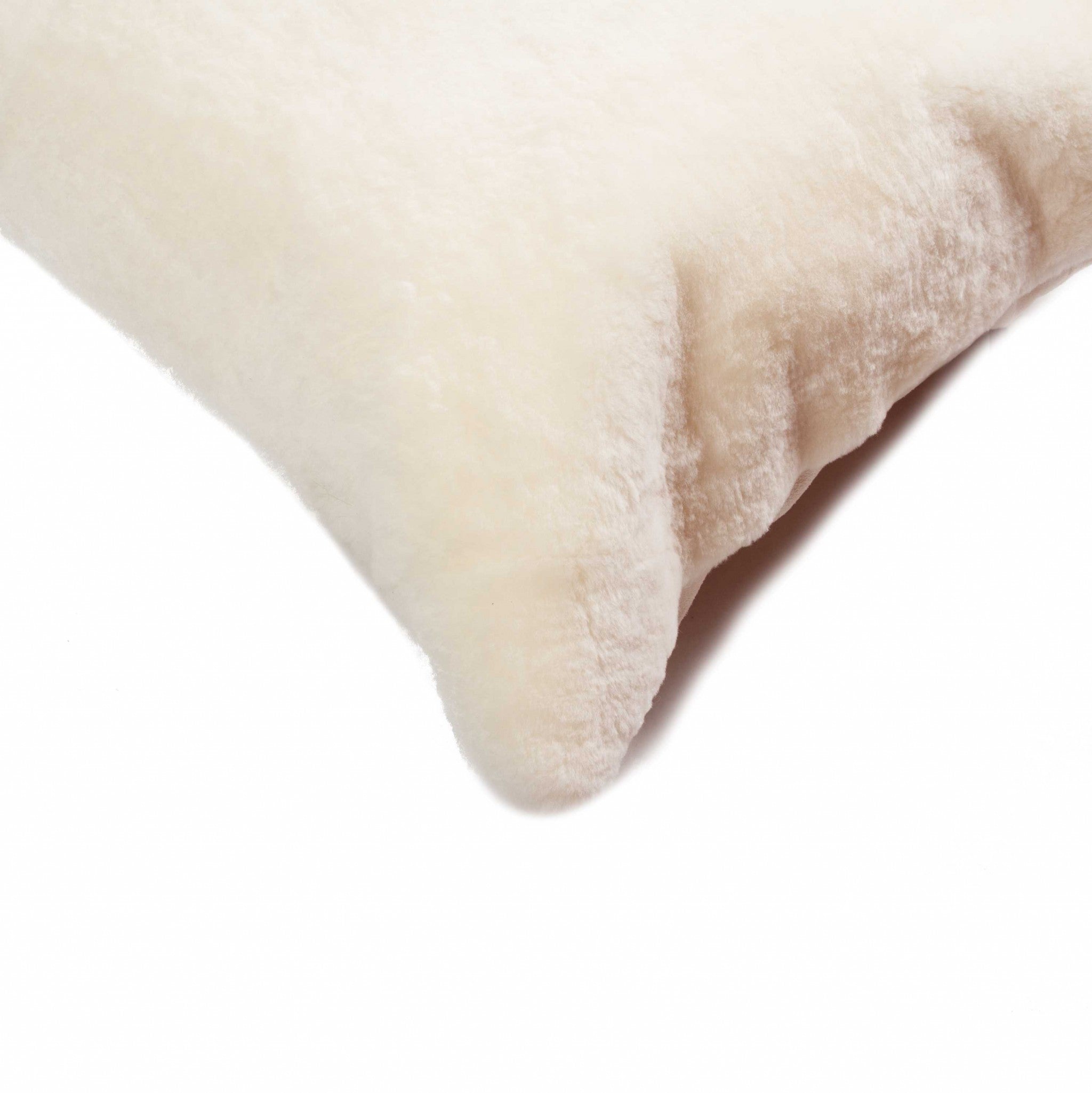 18" x 18" x 5" Natural Sheepskin - Pillow