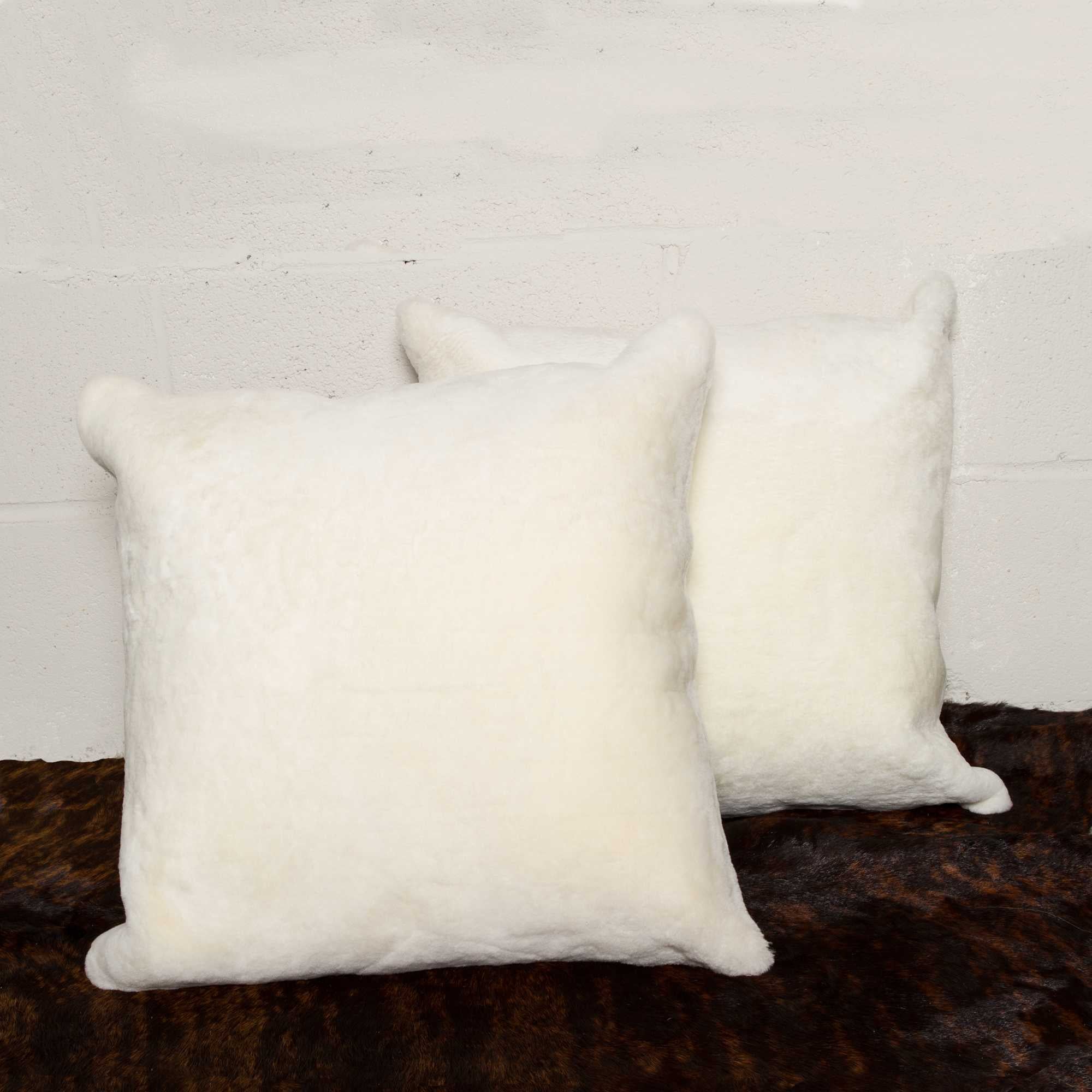 18" x 18" x 5" Natural Sheepskin - Pillow