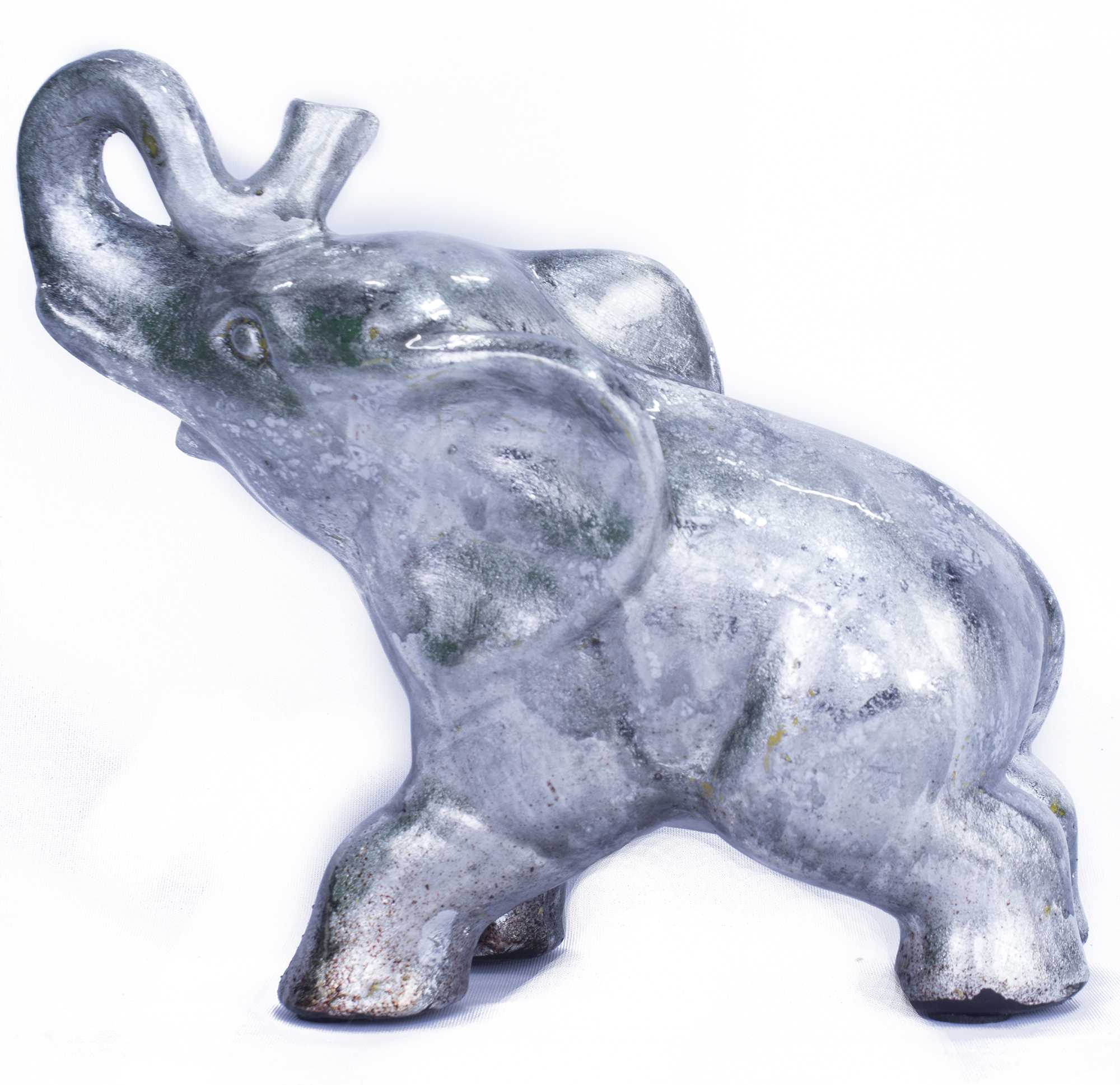 10" X 6" X 10.5" Silver Ceramic Elephhant