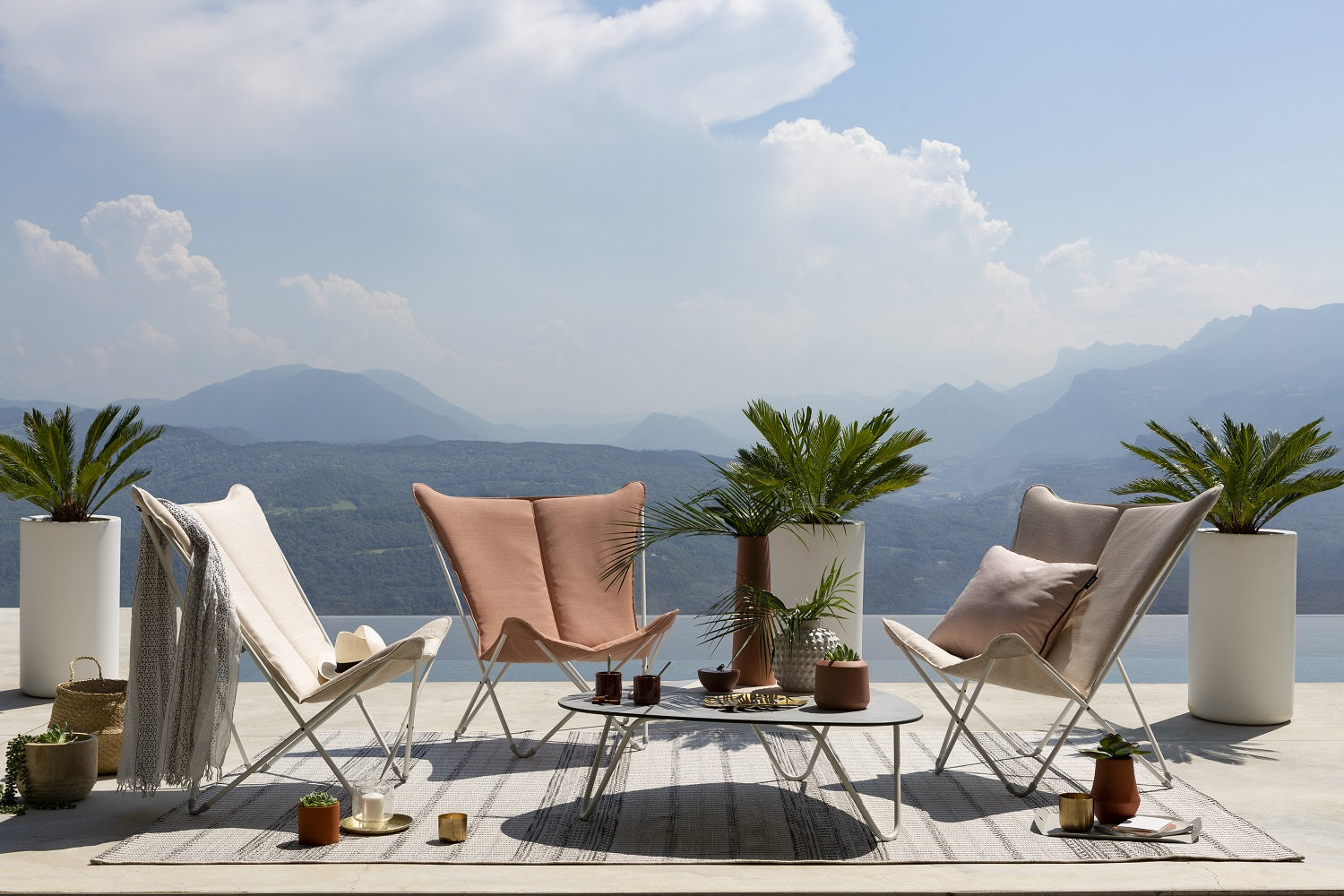 Lounge Chair - Titane Steel Frame - Orchid Hedona Fabric