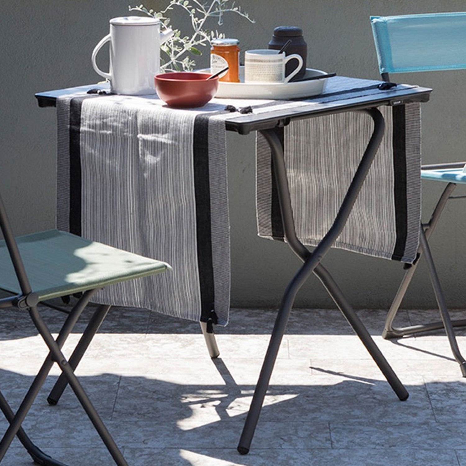 Square Folding Table - 25.2 X 26.8 in - Black Steel Frame - Volcanic Finish Table Top