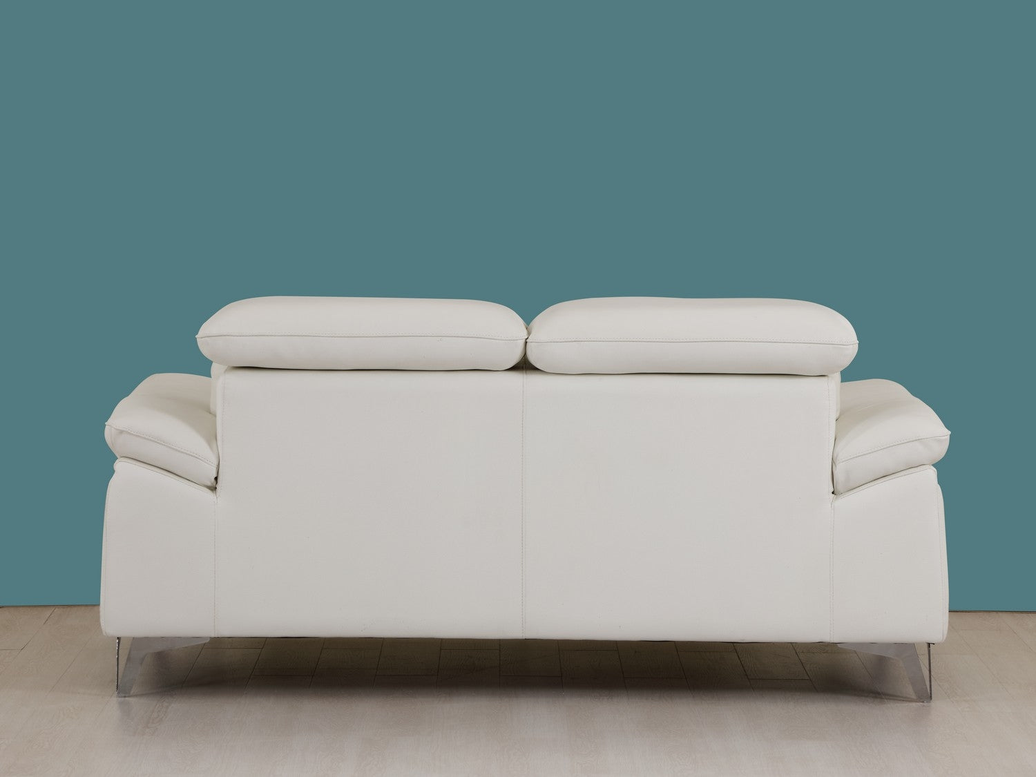 31" Fashionable White Leather Loveseat