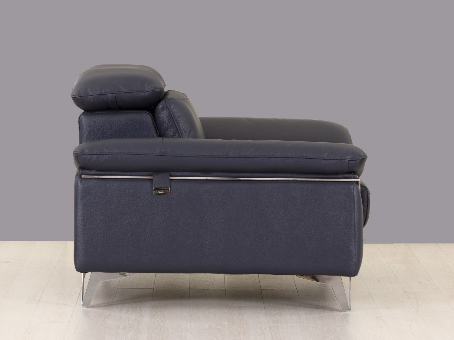 31" Navy Fashionable  Leather Chair