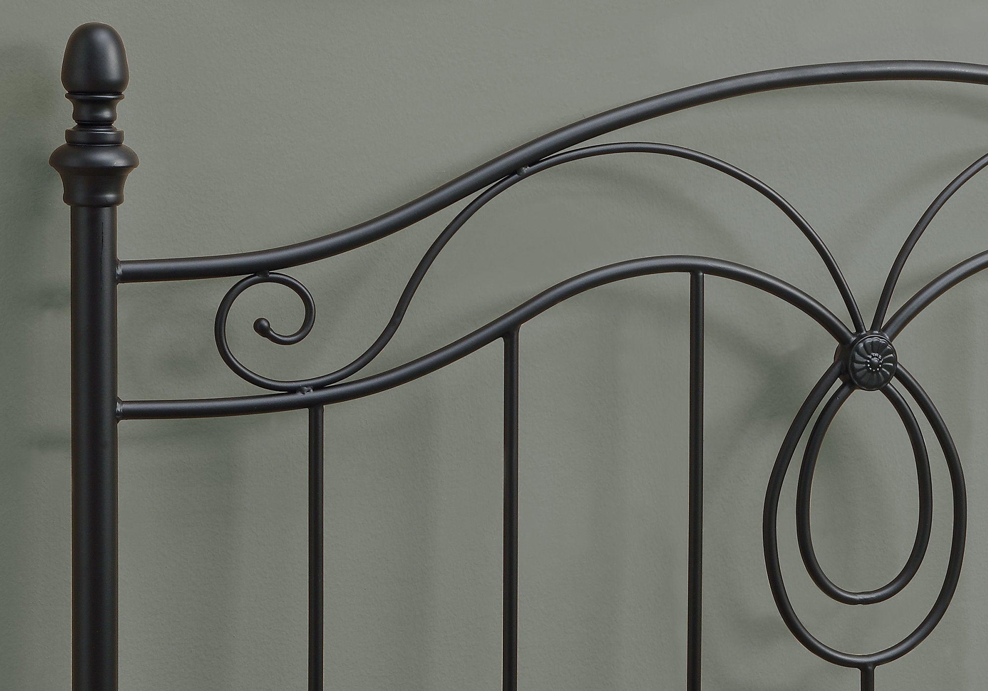 60" x 51" Black  FullwithQueen Size  HeadboardwithFootboard