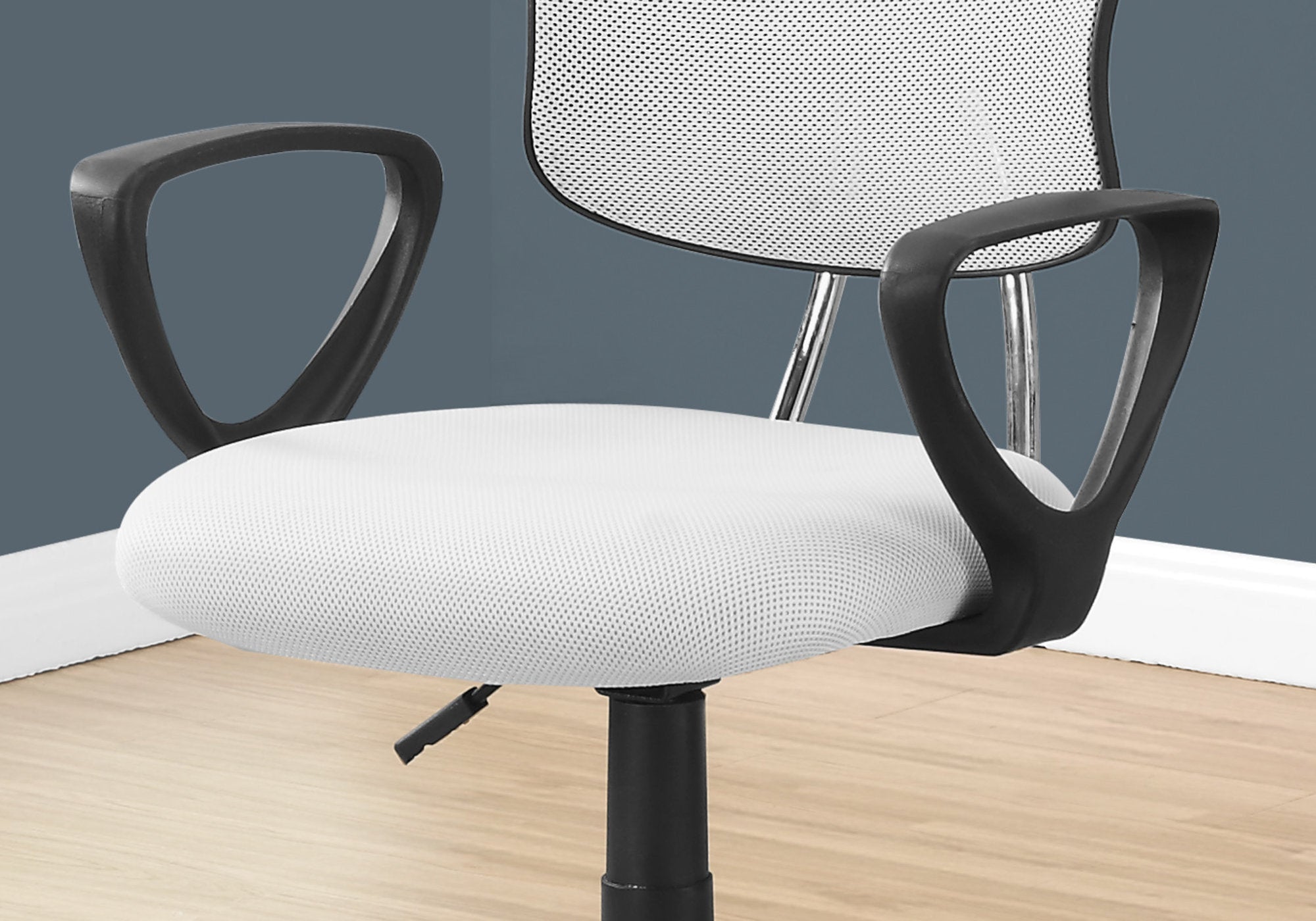 21.5" x 23" x 33" White Foam Metal Polypropylene Polyester  Office Chair