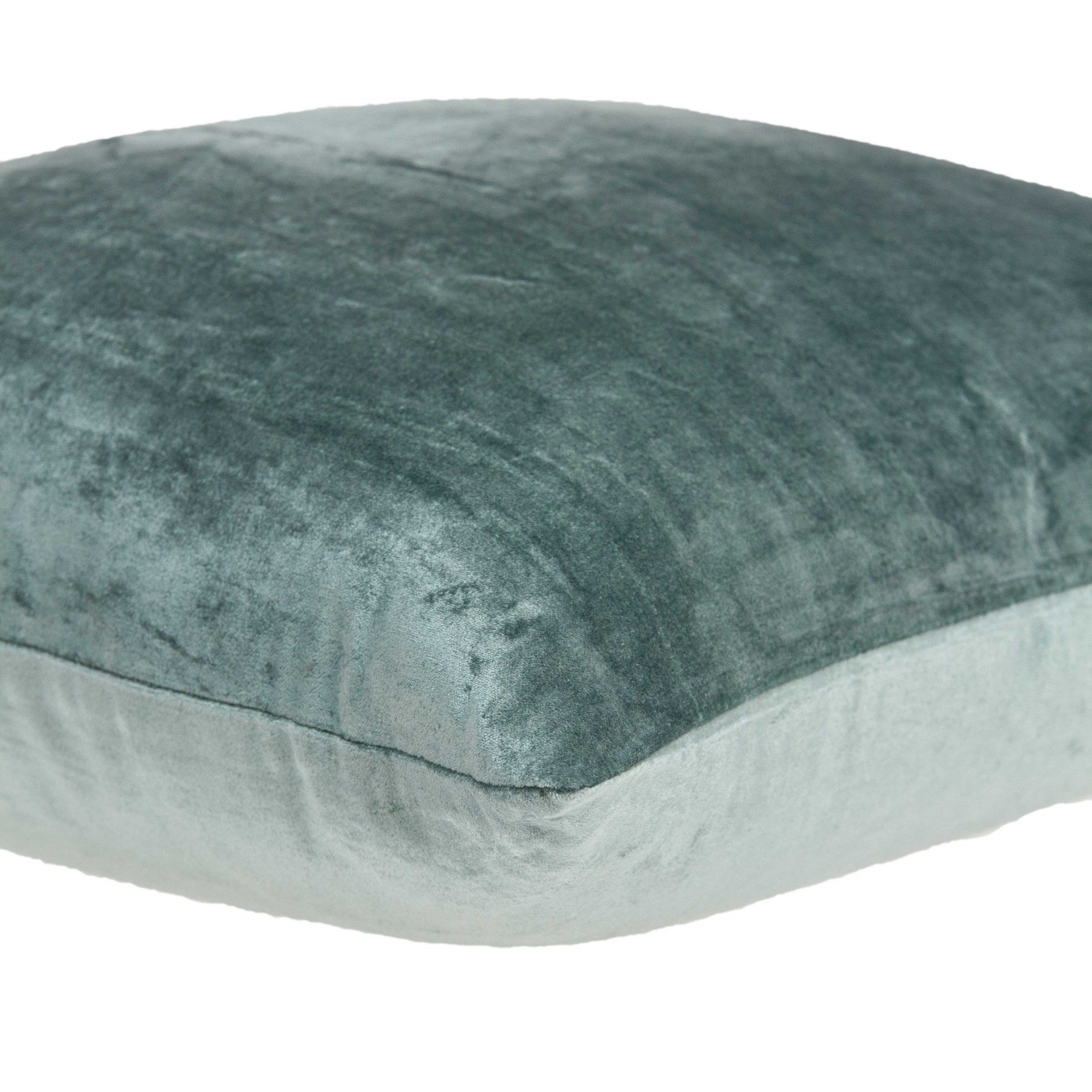 22" x 0.5" x 22" Transitional Sea Foam Solid Pillow Cover