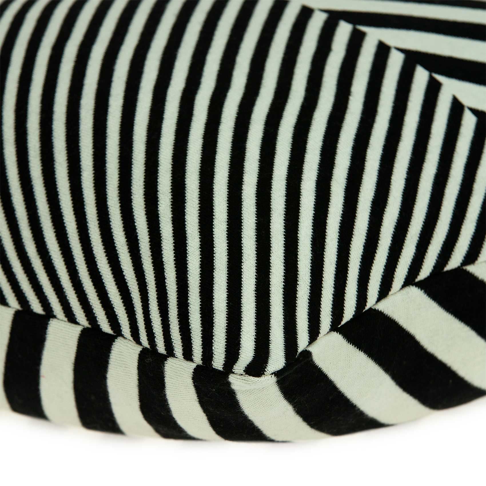 18" x 5" x 18" Transitional White & Black Pillow Cover With Poly Insert