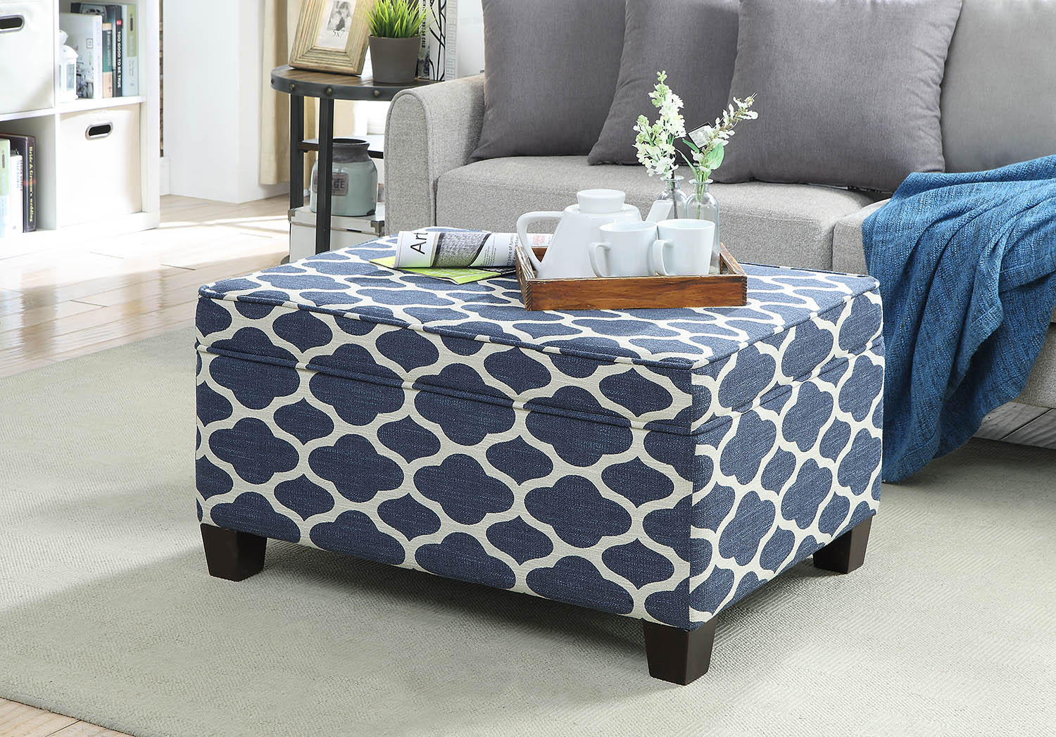 26" X 36" X 20" Fabric Pattern Upholstery Wood Leg Bench w/Storage