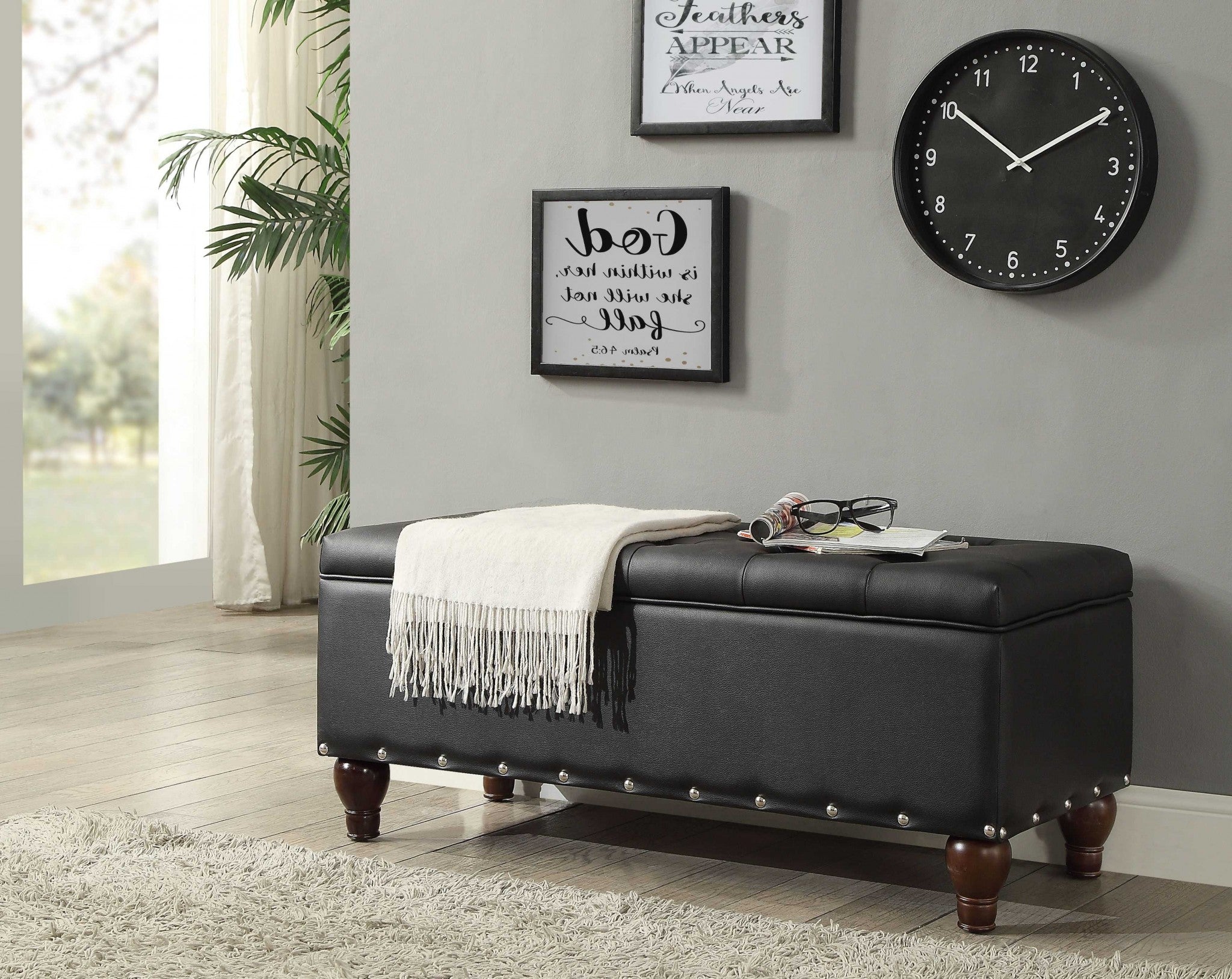 18" X 42" X 18" Black PU Upholstery Wood Leg Bench w/Storage