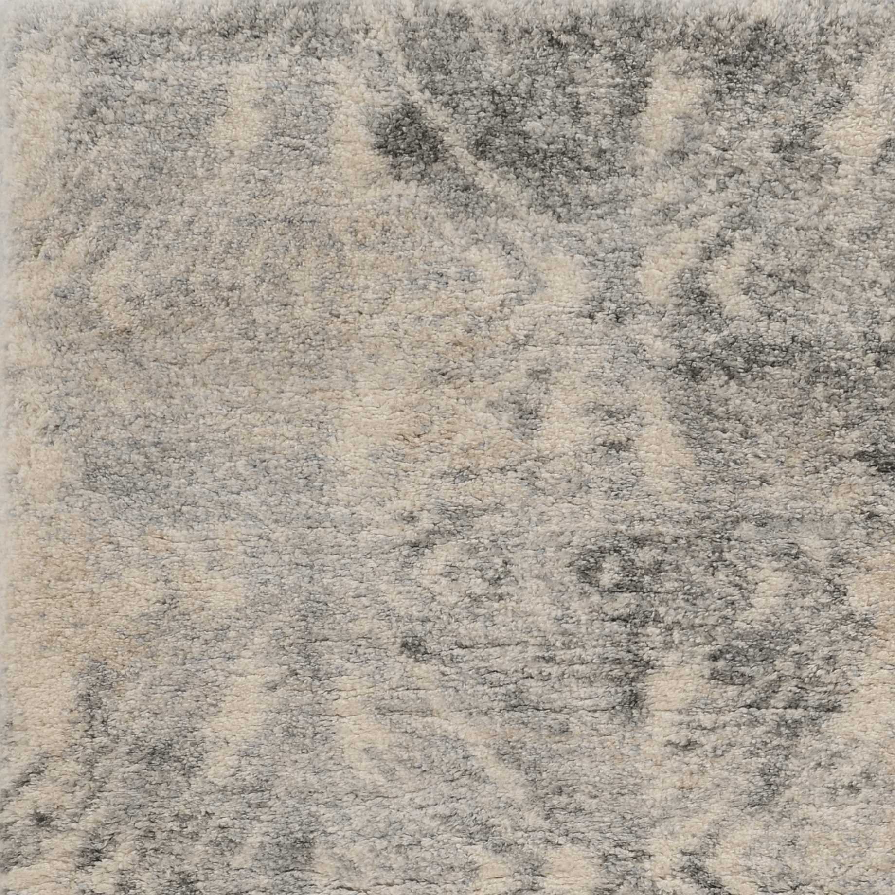 7' x 9'  Polypropylene Ivory or Grey Area Rug
