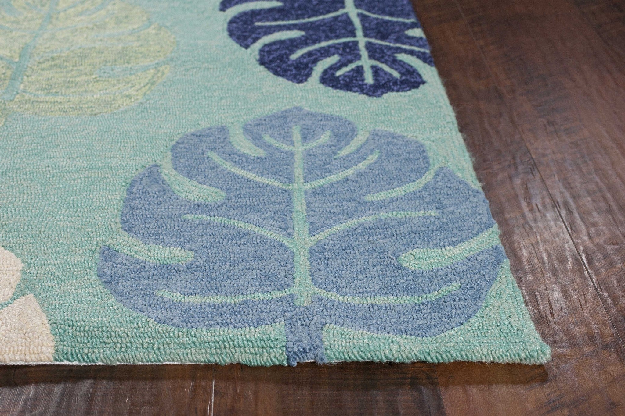 7' x 9'  UV treated Polypropylene Turquoise Area Rug