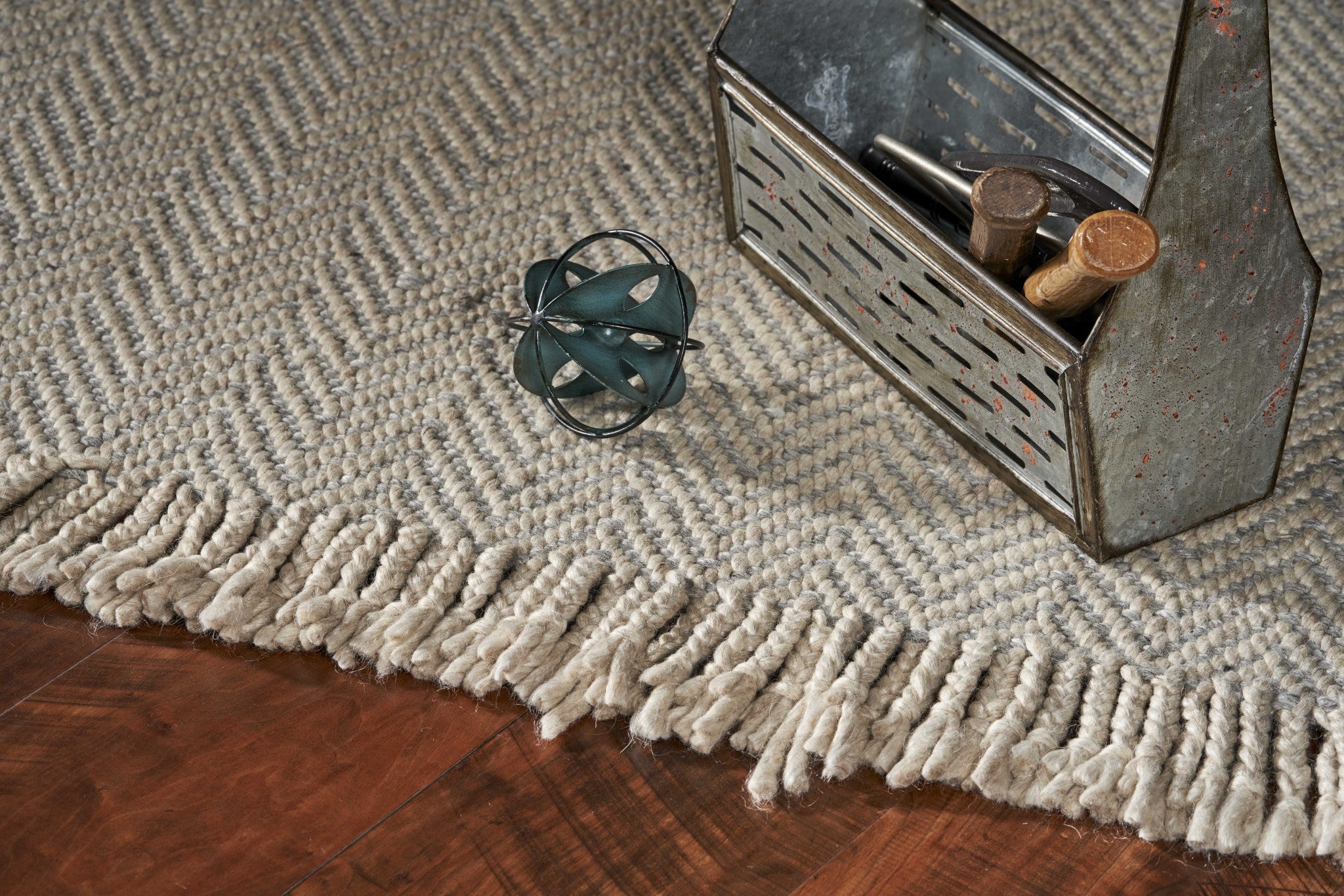 7' x 9'  Wool Oatmeal Area Rug
