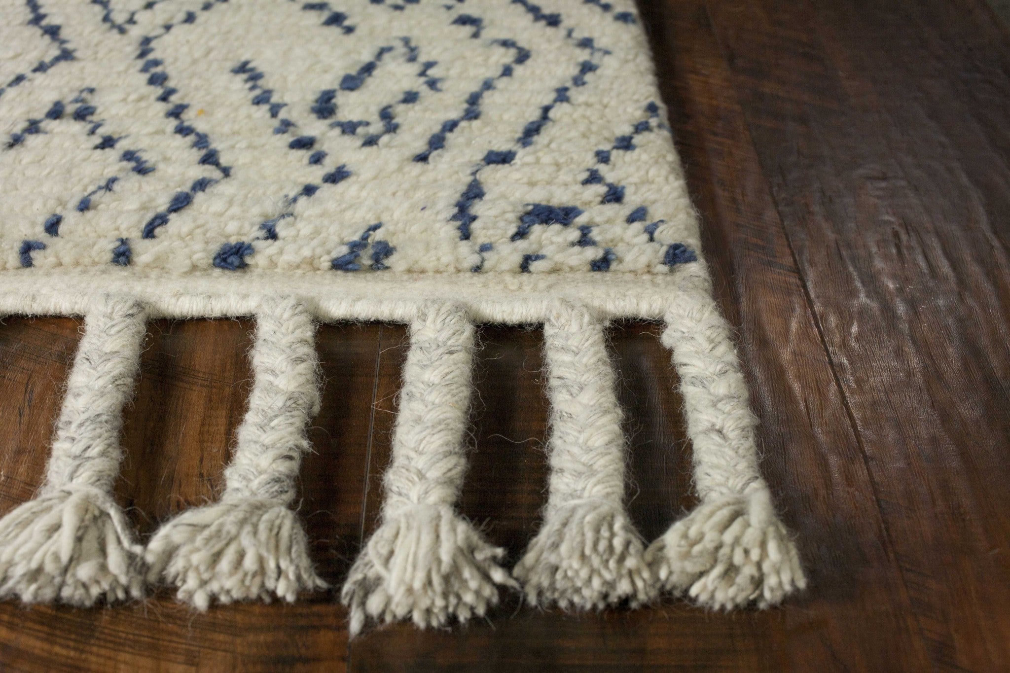 5' x 8'  Wool Ivory or Blue Area Rug
