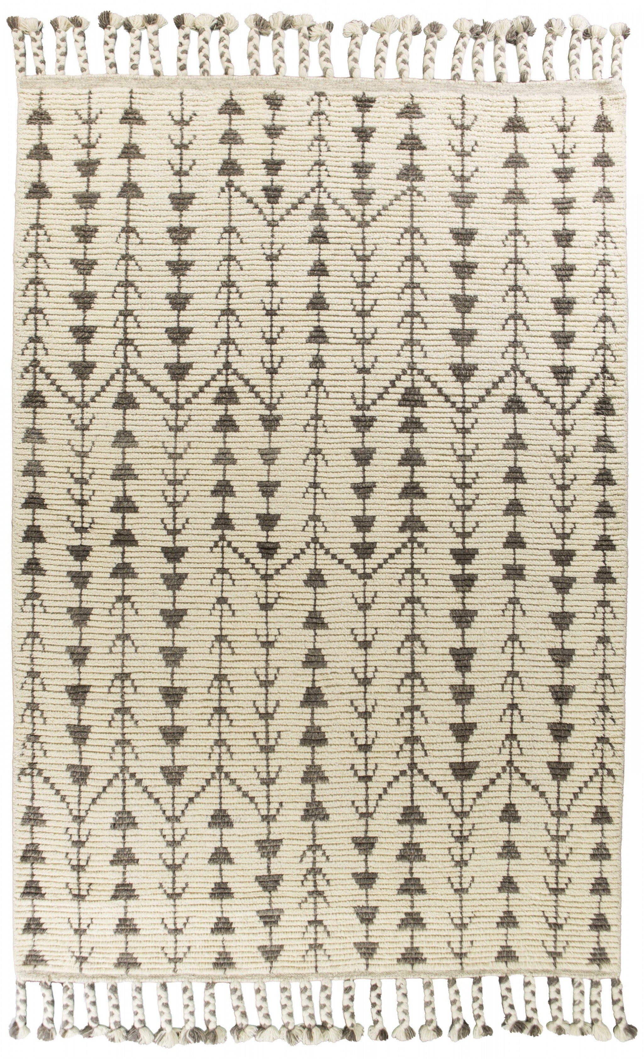 5' x 8'  Wool Ivory  Area Rug