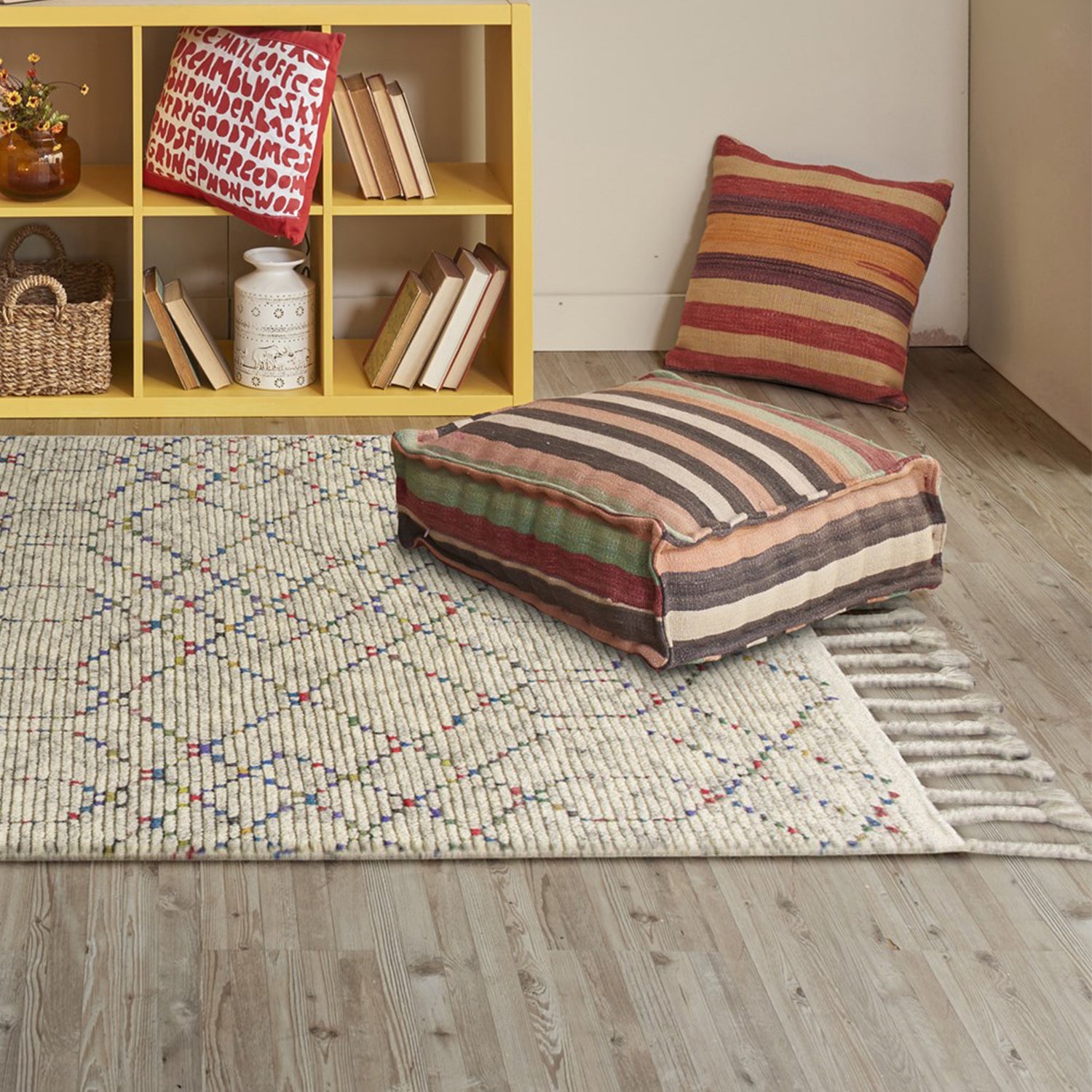 5' x 8'  Wool Natural Area Rug