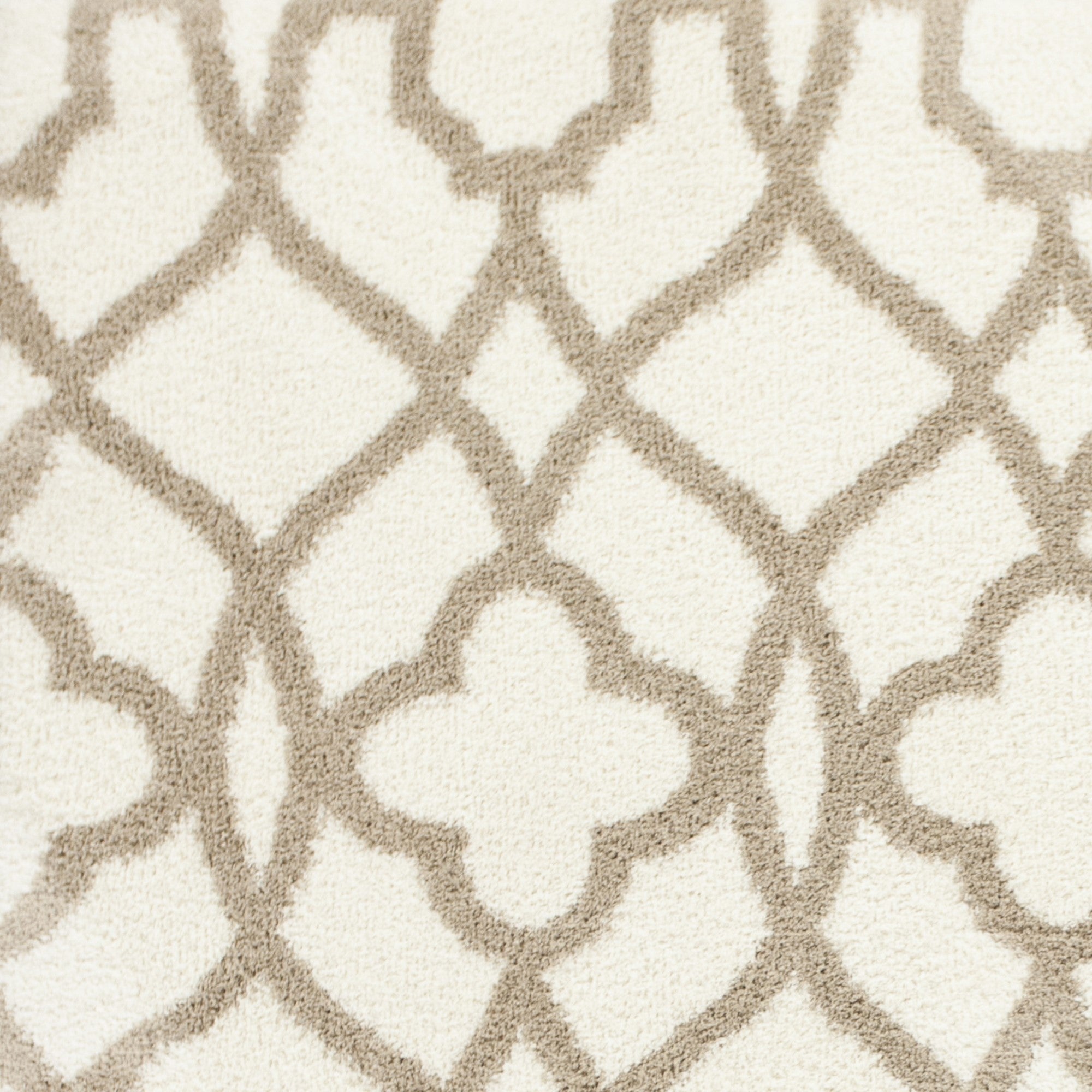 7 x 10 Microfiber Ivory or Beige Area Rug