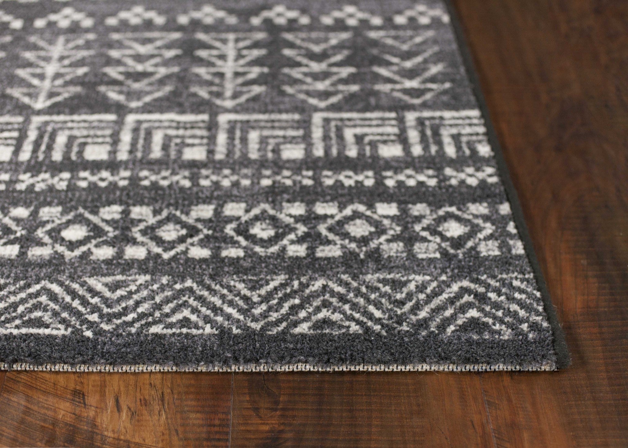 5' x 7'  Polypropylene Charcoal Area Rug