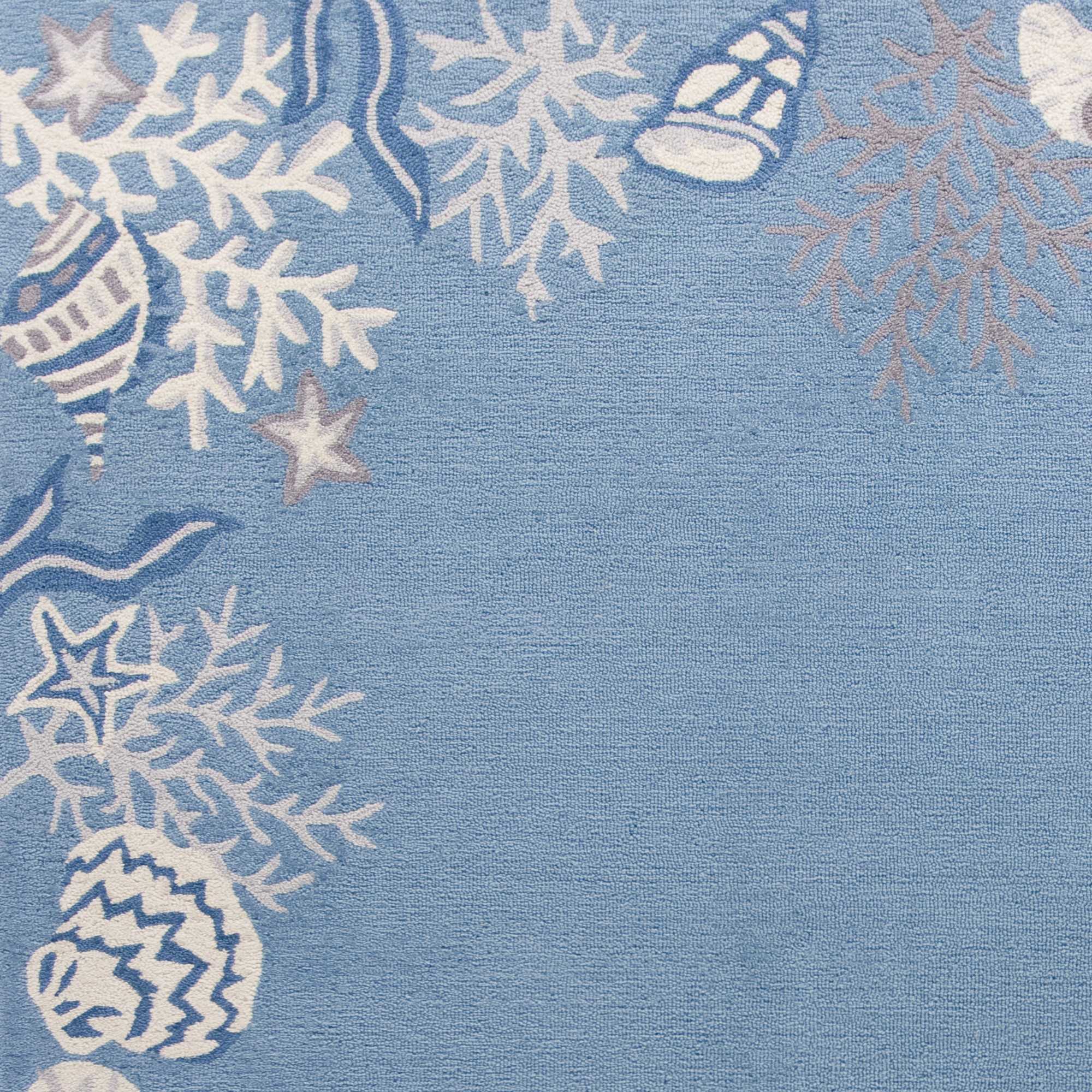 5' x 7' 6" Polyester Sea Blue Area Rug