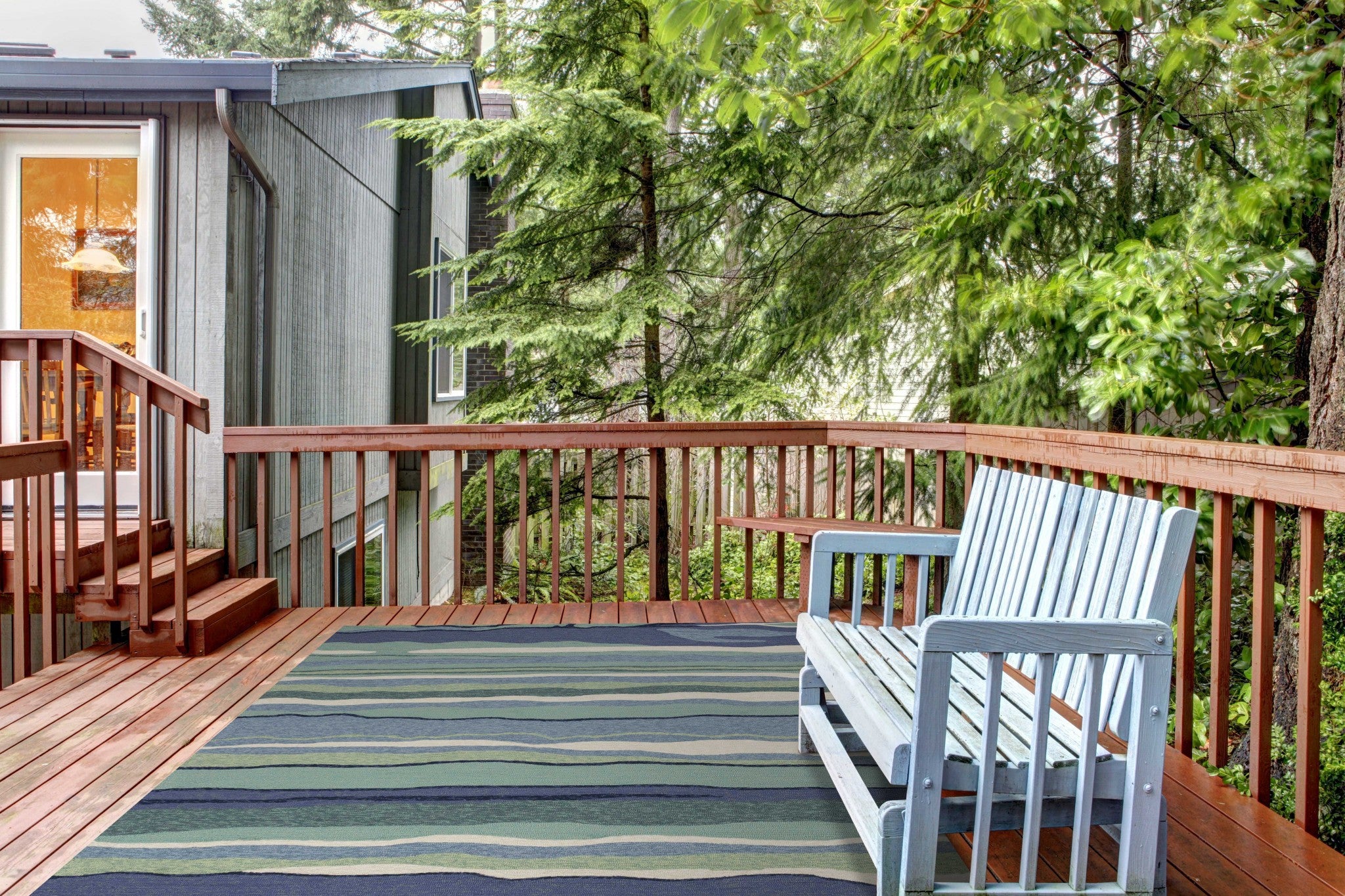 5' x 7' 6" UV treated Polypropylene Ocean Area Rug