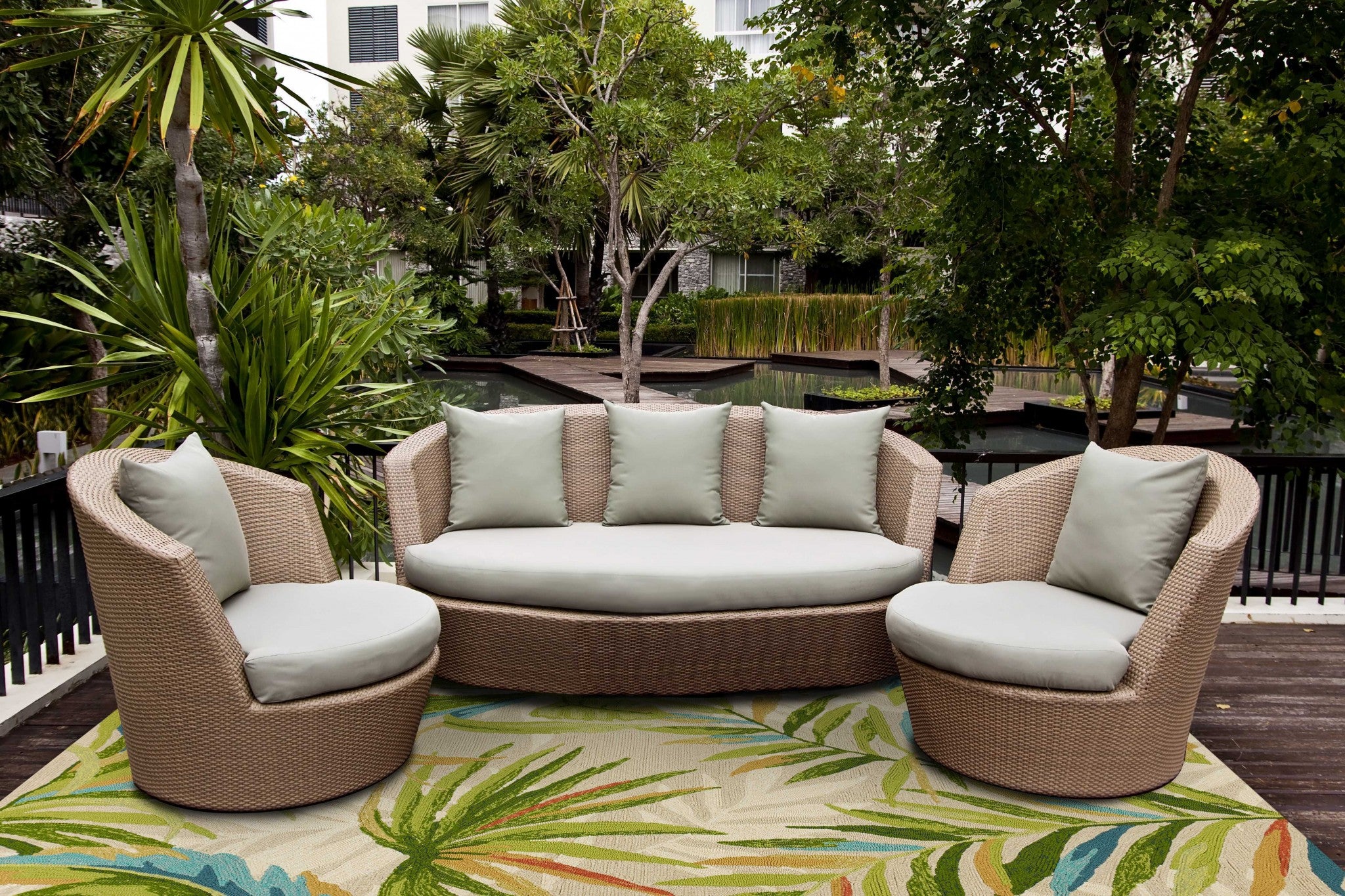 5' x 7' 6" UV treated Polypropylene Sand Area Rug