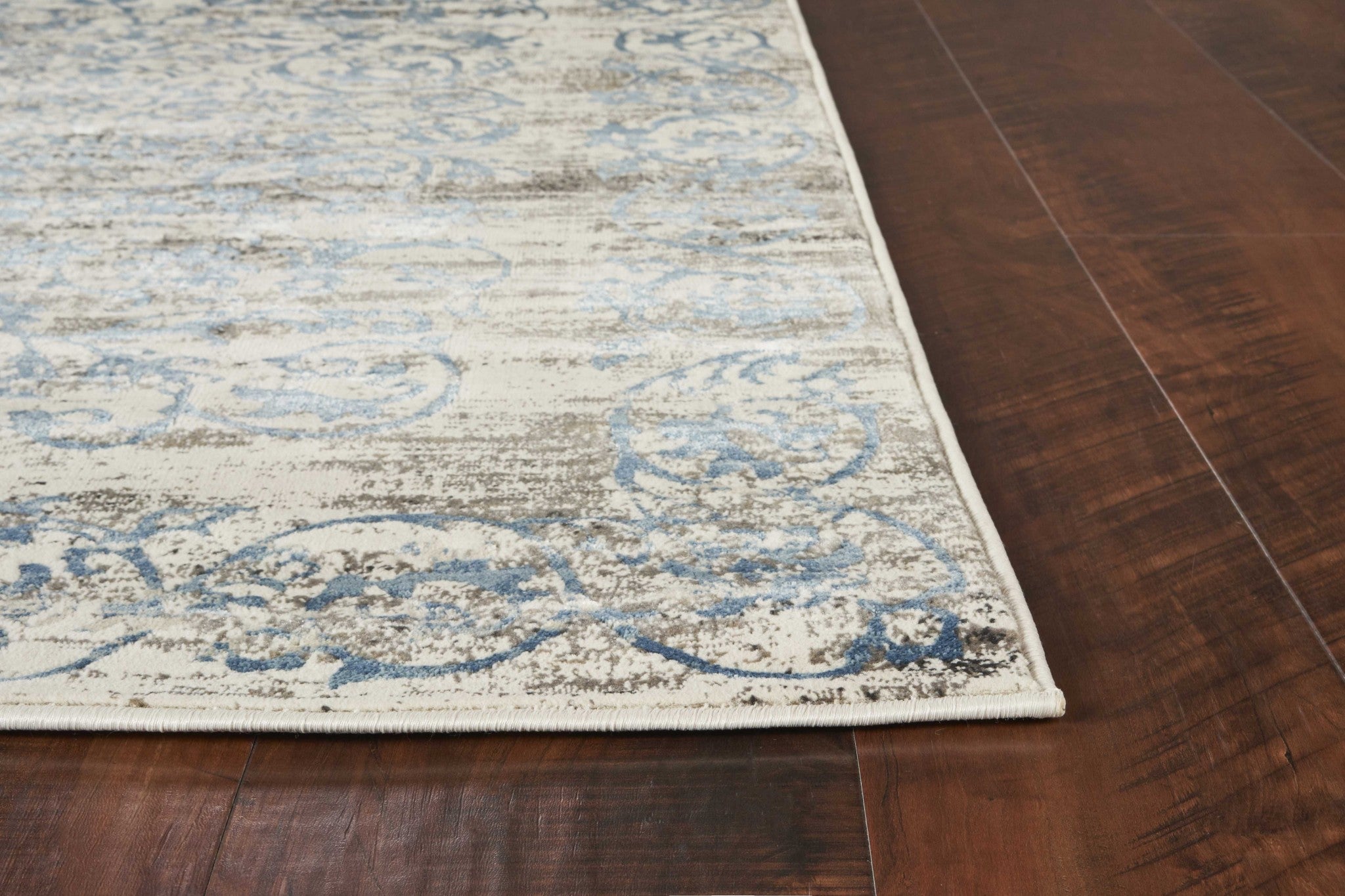 5' x 7'  Polypropylene Ivory or Blue Area Rug