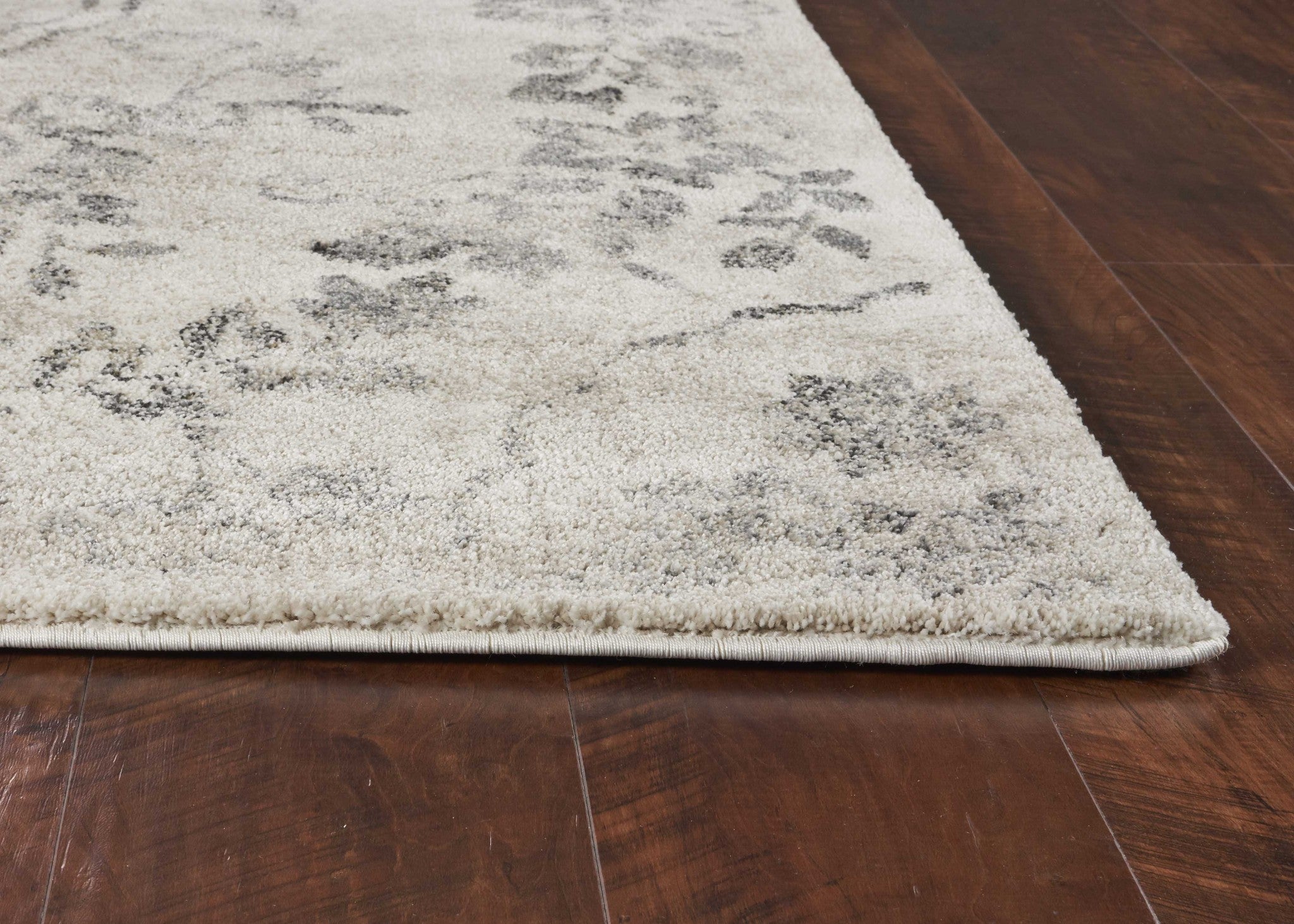 5' x 7'  Polypropylene Grey Area Rug