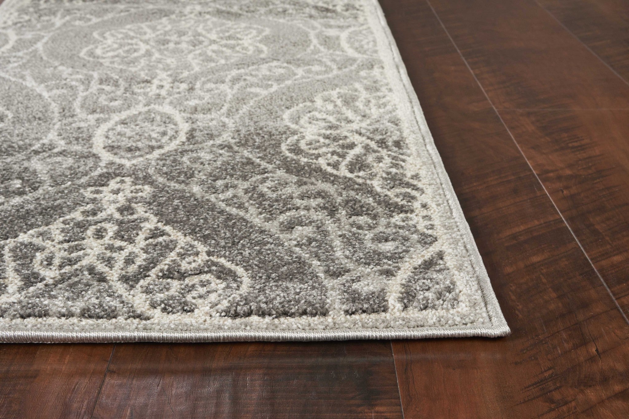 7' x 10'  UV treated Polypropylene Silver Area Rug