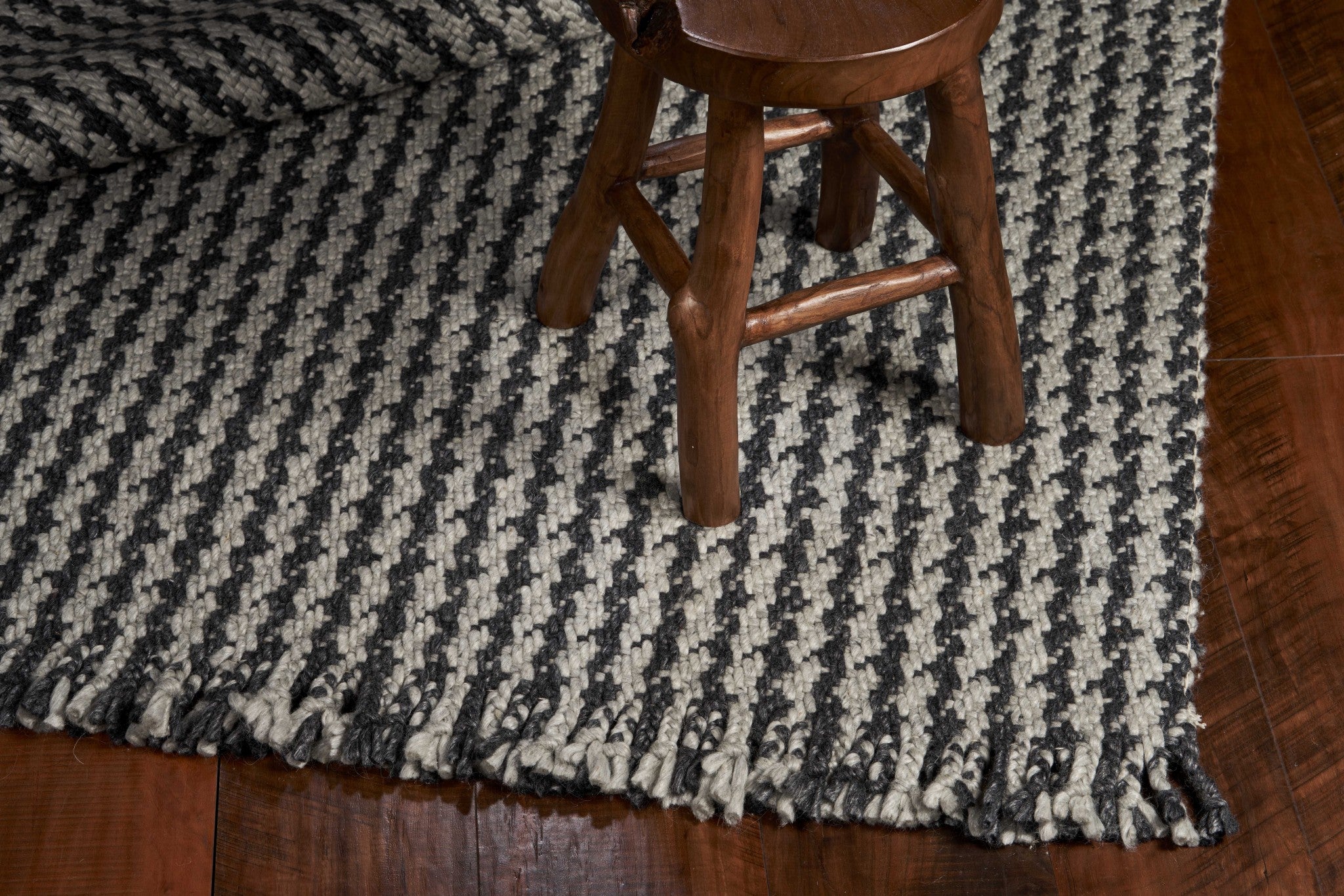 5' x 8'  Wool Grey Area Rug
