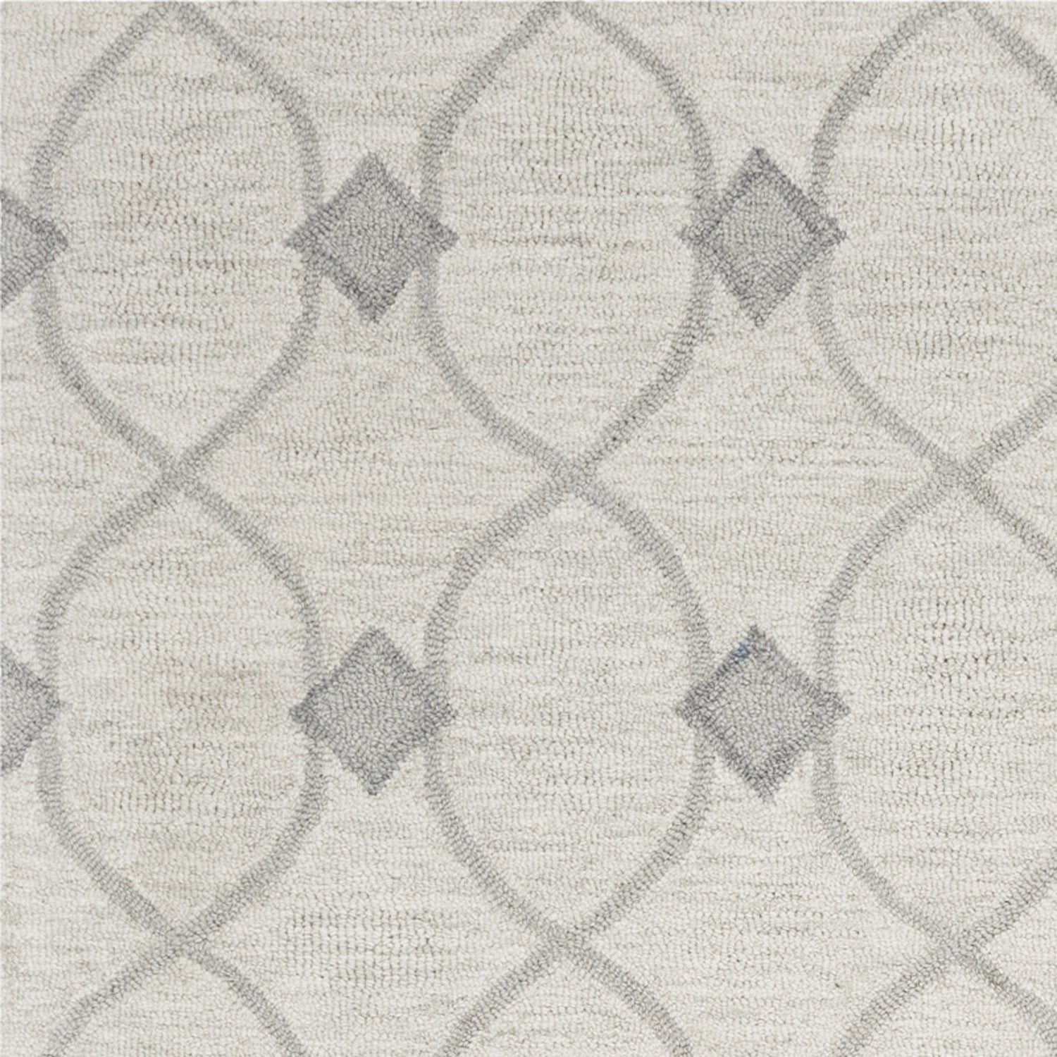 27" X 45" Wool Ivory  Area Rug