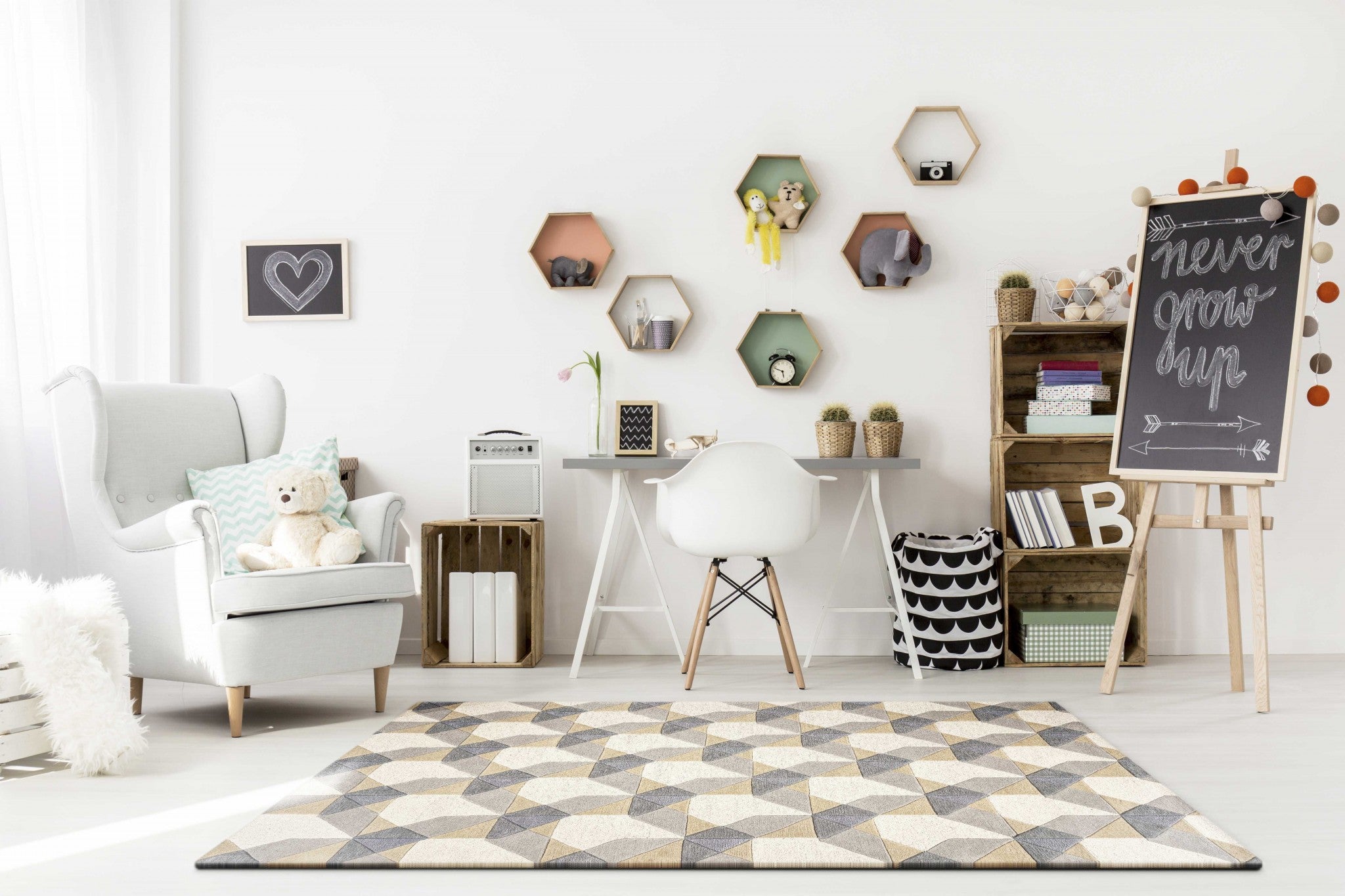 27" X 45" Wool Ivory or Grey Area Rug