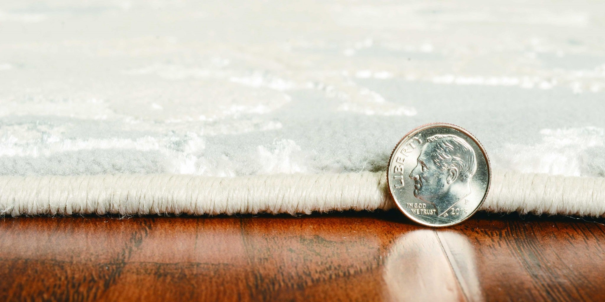 6' x 9'  Polyester Sand Grey Area Rug