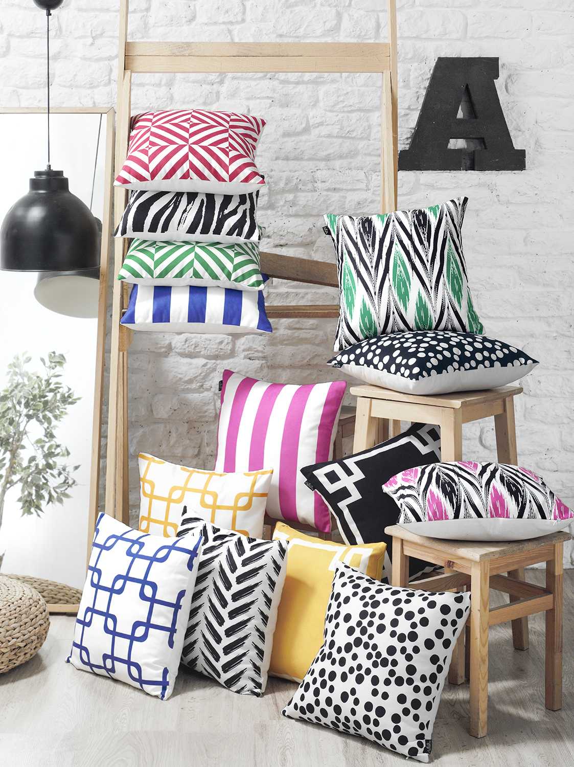 18"x18" Pink Geometric Diagram Decorative Throw Pillow Cover