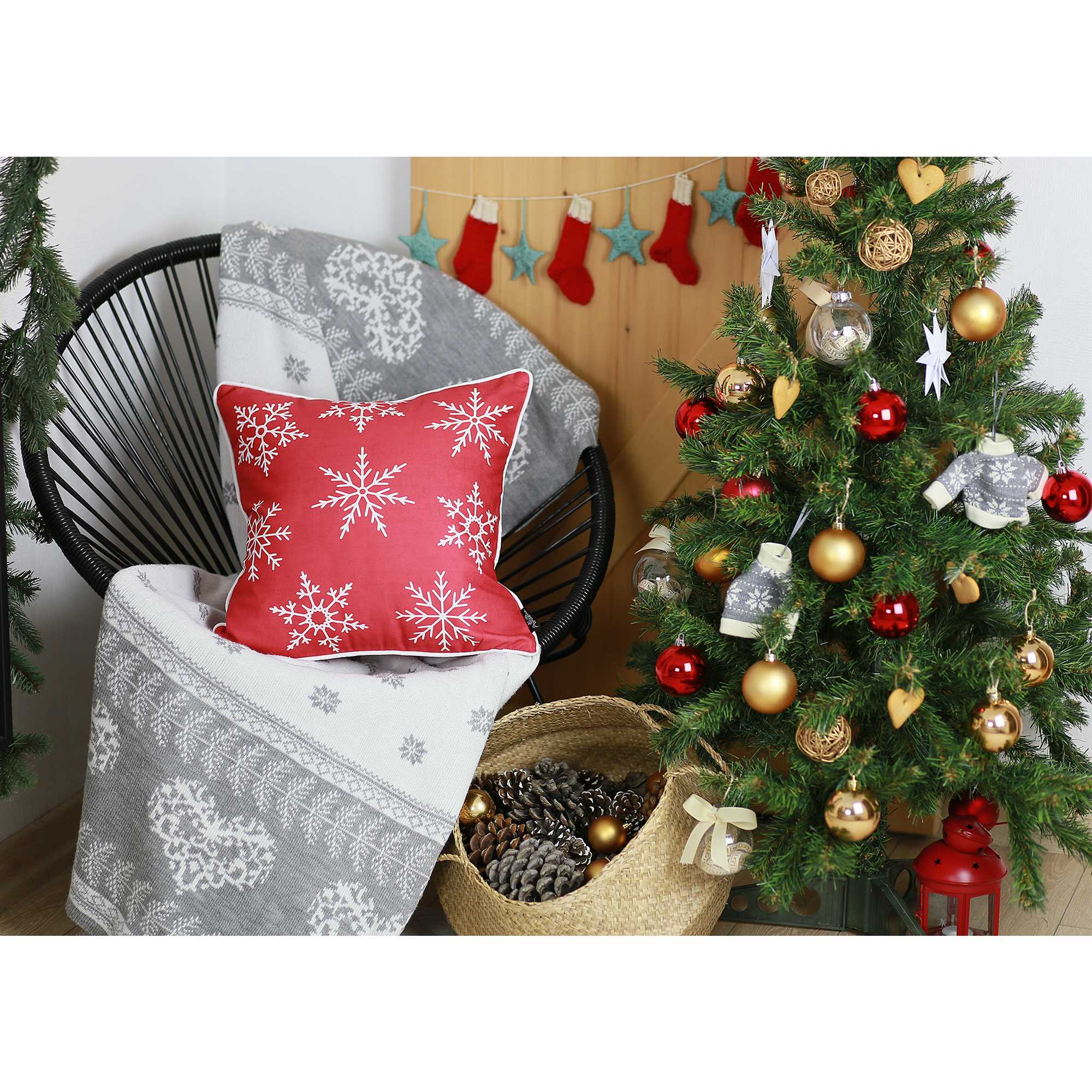 18"x18" Red Snowflakes Christmas Decorative Throw Pillow Cover