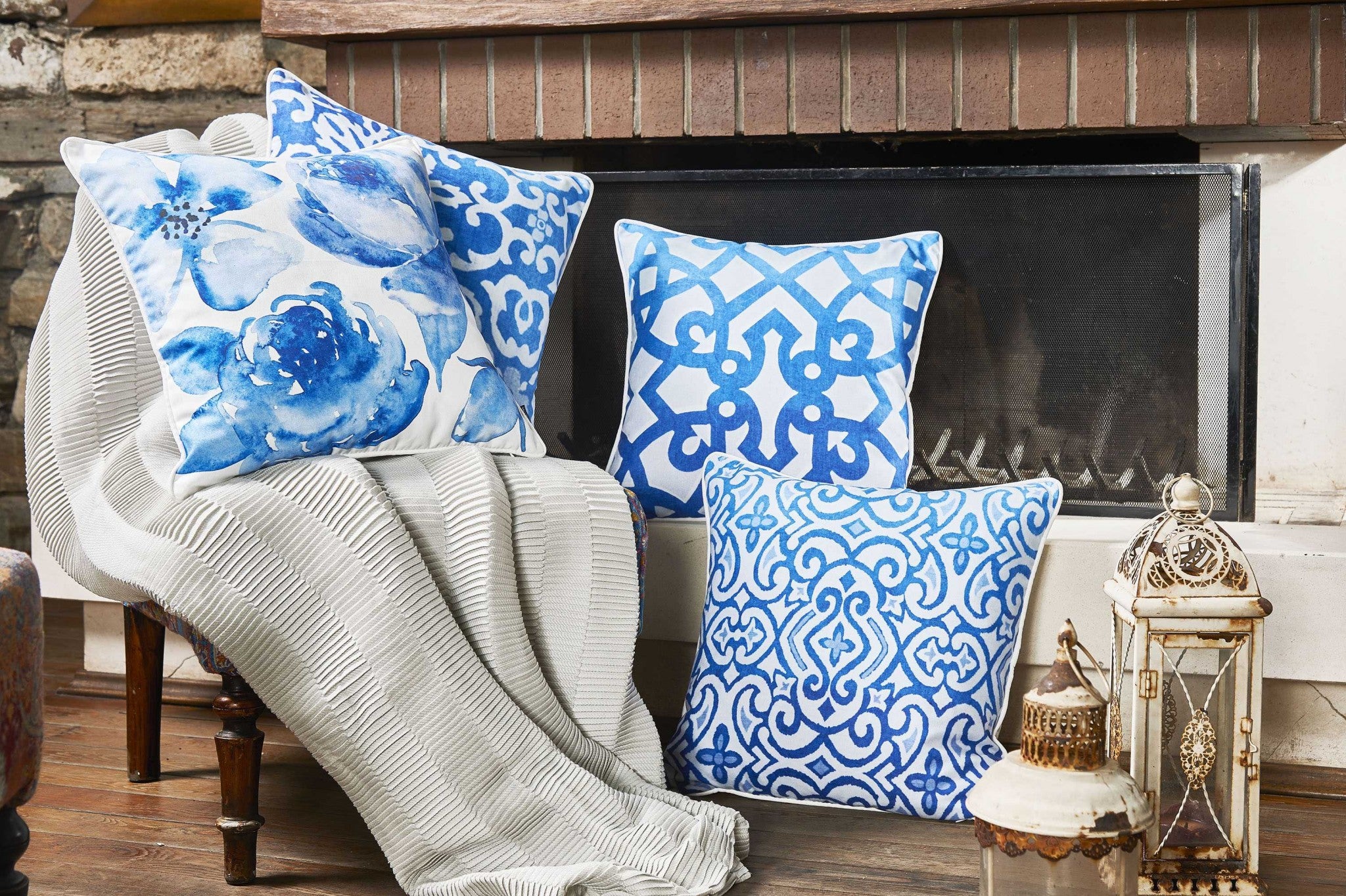18"x 18" Blue Sky Petals Decorative Throw Pillow Cover Printed
