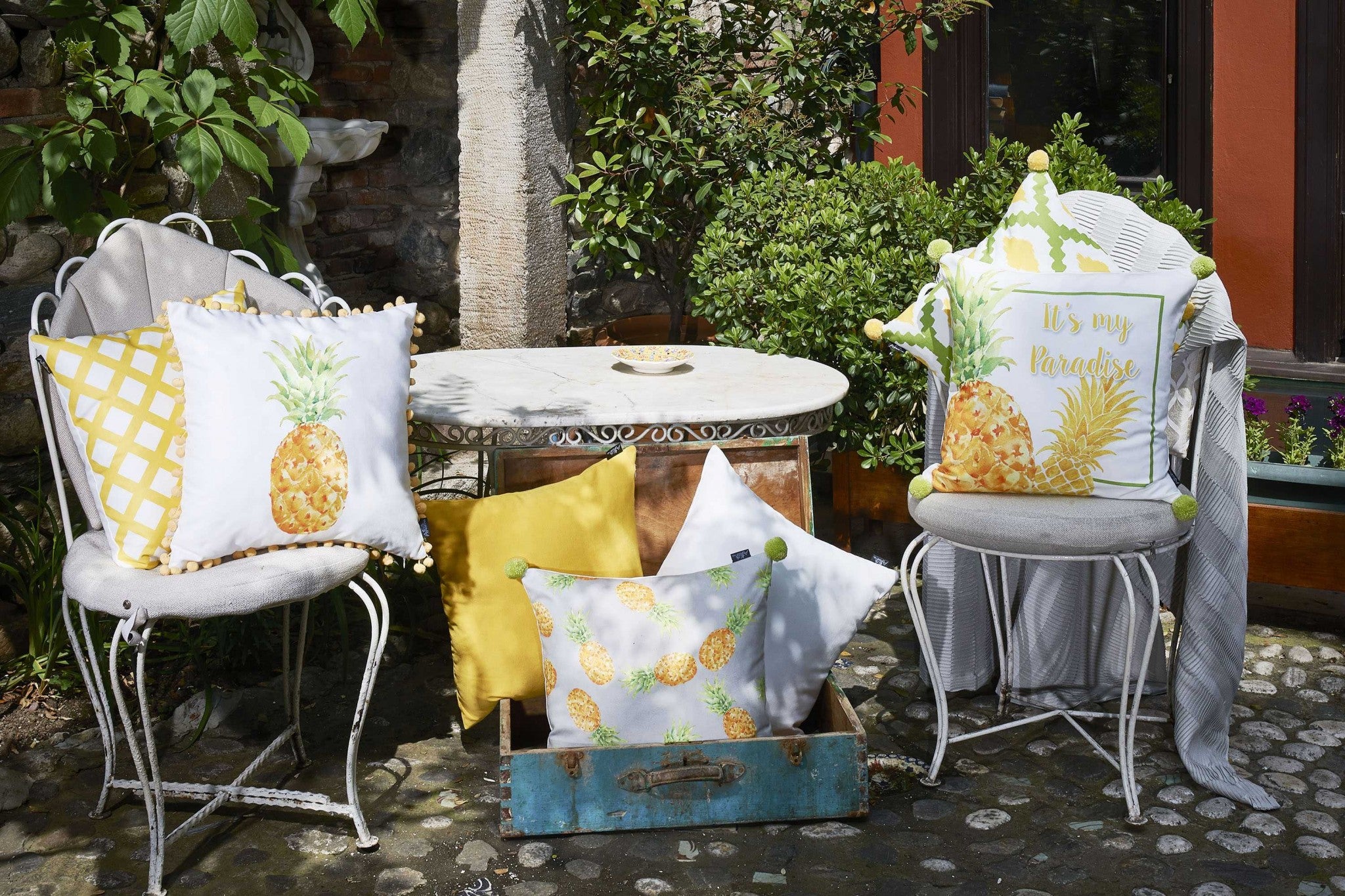 18"x 18" Tropical Lime Lines Printed Decorative Throw Pillow Cover