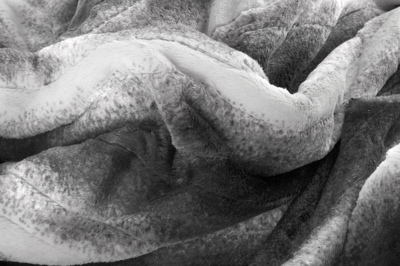 50" x 60" Grey & White Modern Contemporary Heated  Throw Blankets