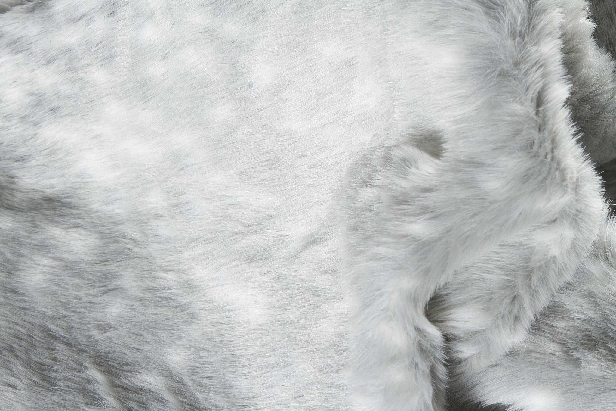 0.8" x 90" x 63" Acrylic Plush, Polyester Grey Rug