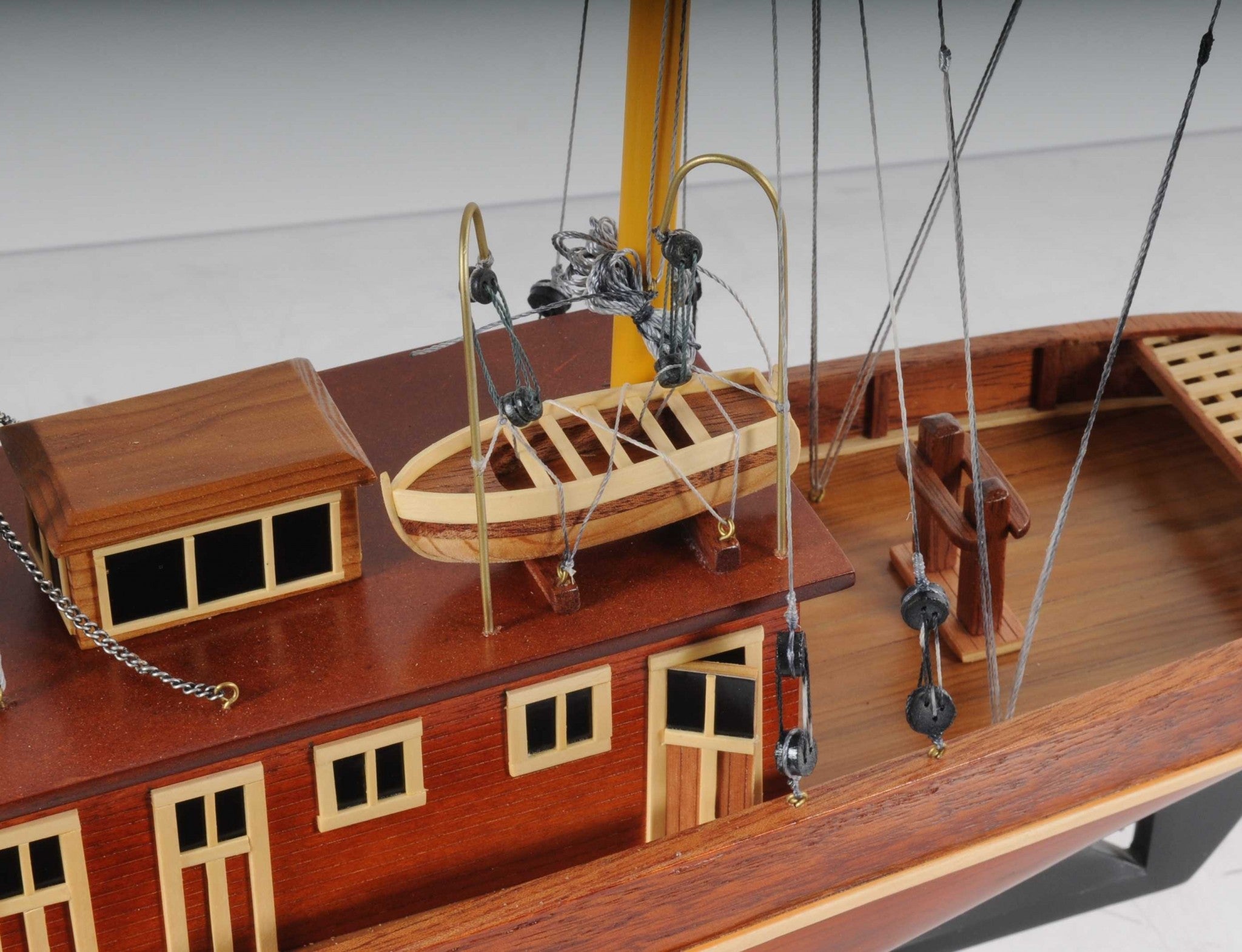 6" x 26" x 23" Seguin