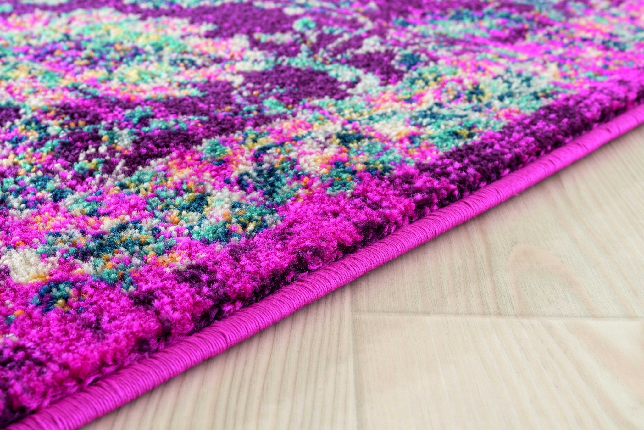 118" x 158" Magenta Olefin / Frieze Rug