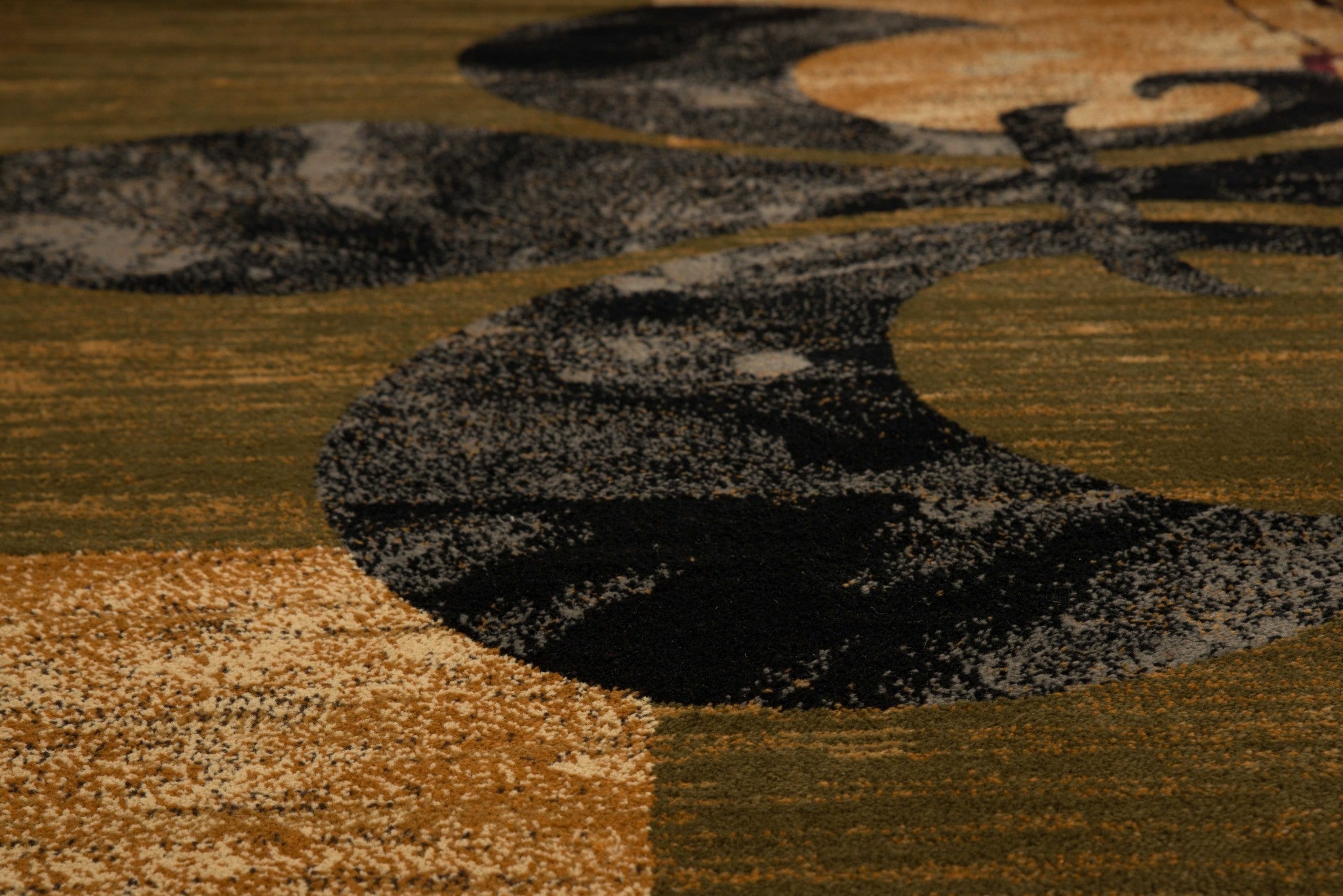 94" x 126" Multicolor Polypropylene Oversize Rug