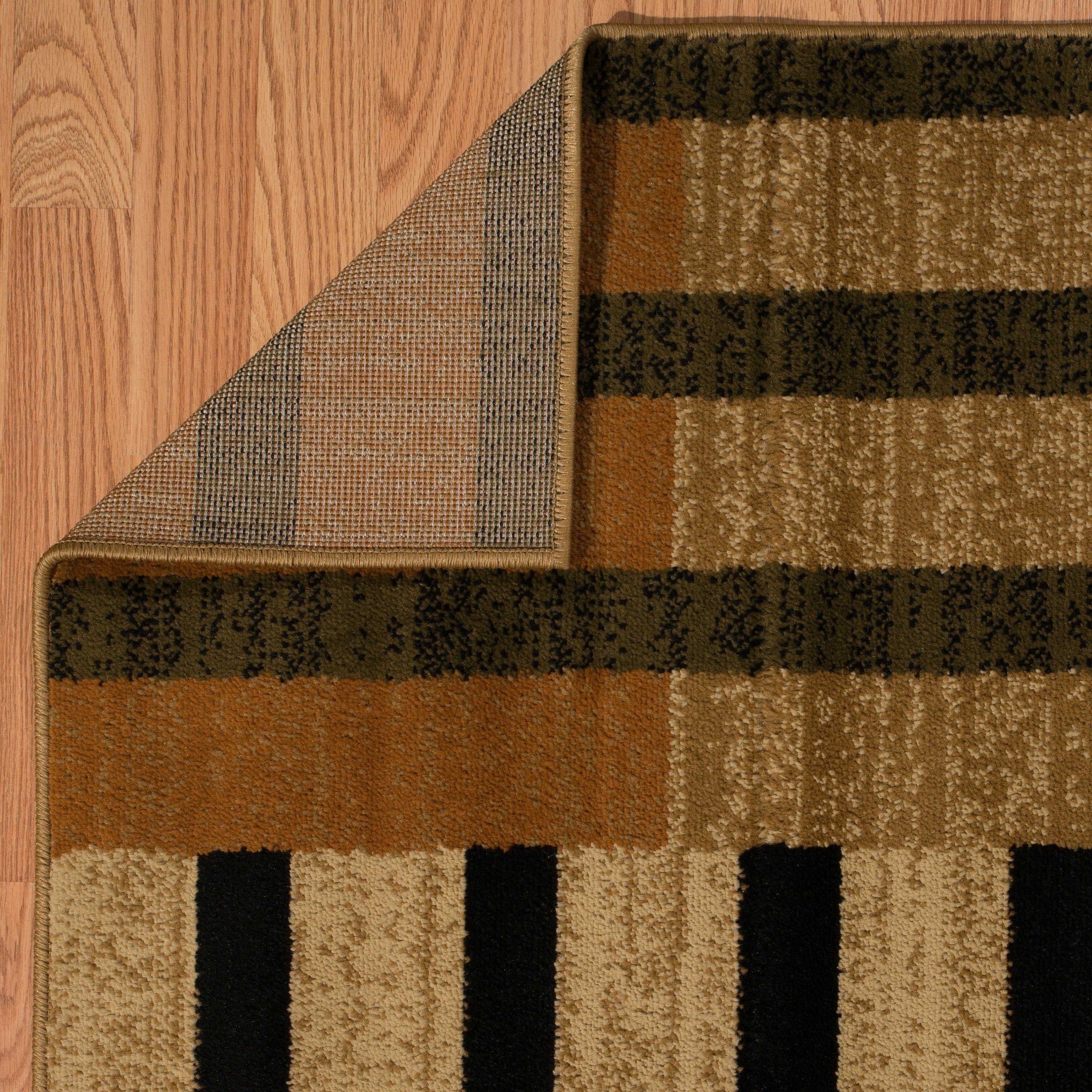 94" x 126" Multicolor Polypropylene Oversize Rug